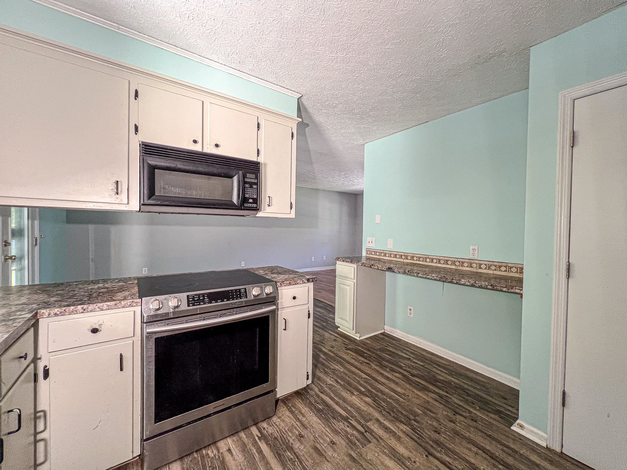 238 Stonebrook Dr. Property Photo 17