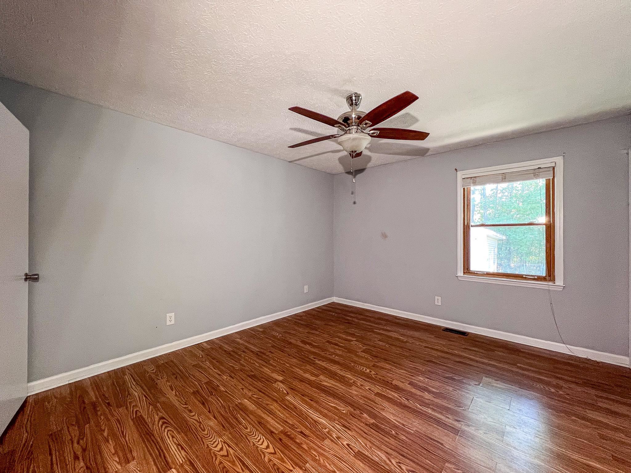 238 Stonebrook Dr. Property Photo 18