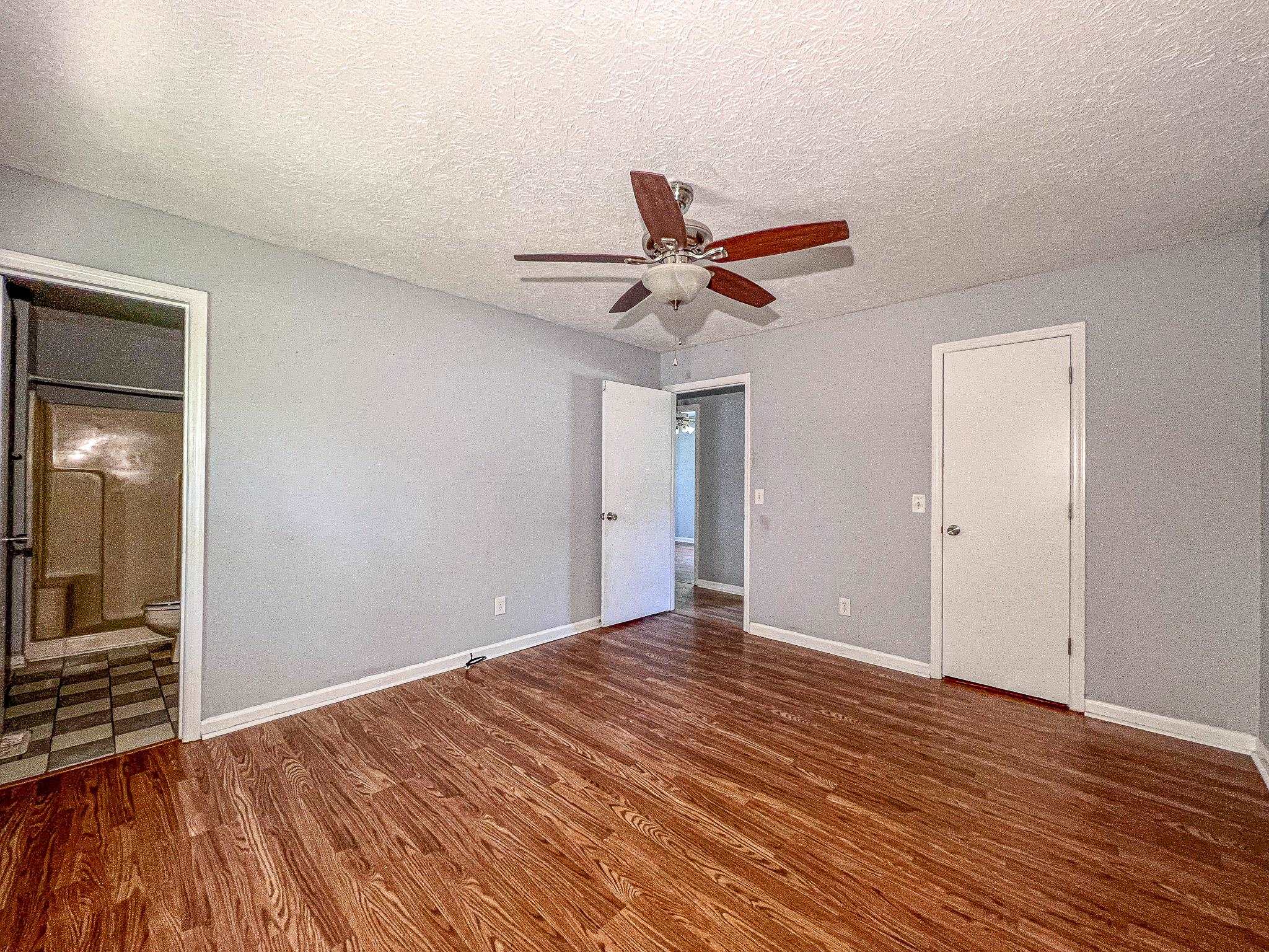 238 Stonebrook Dr. Property Photo 20
