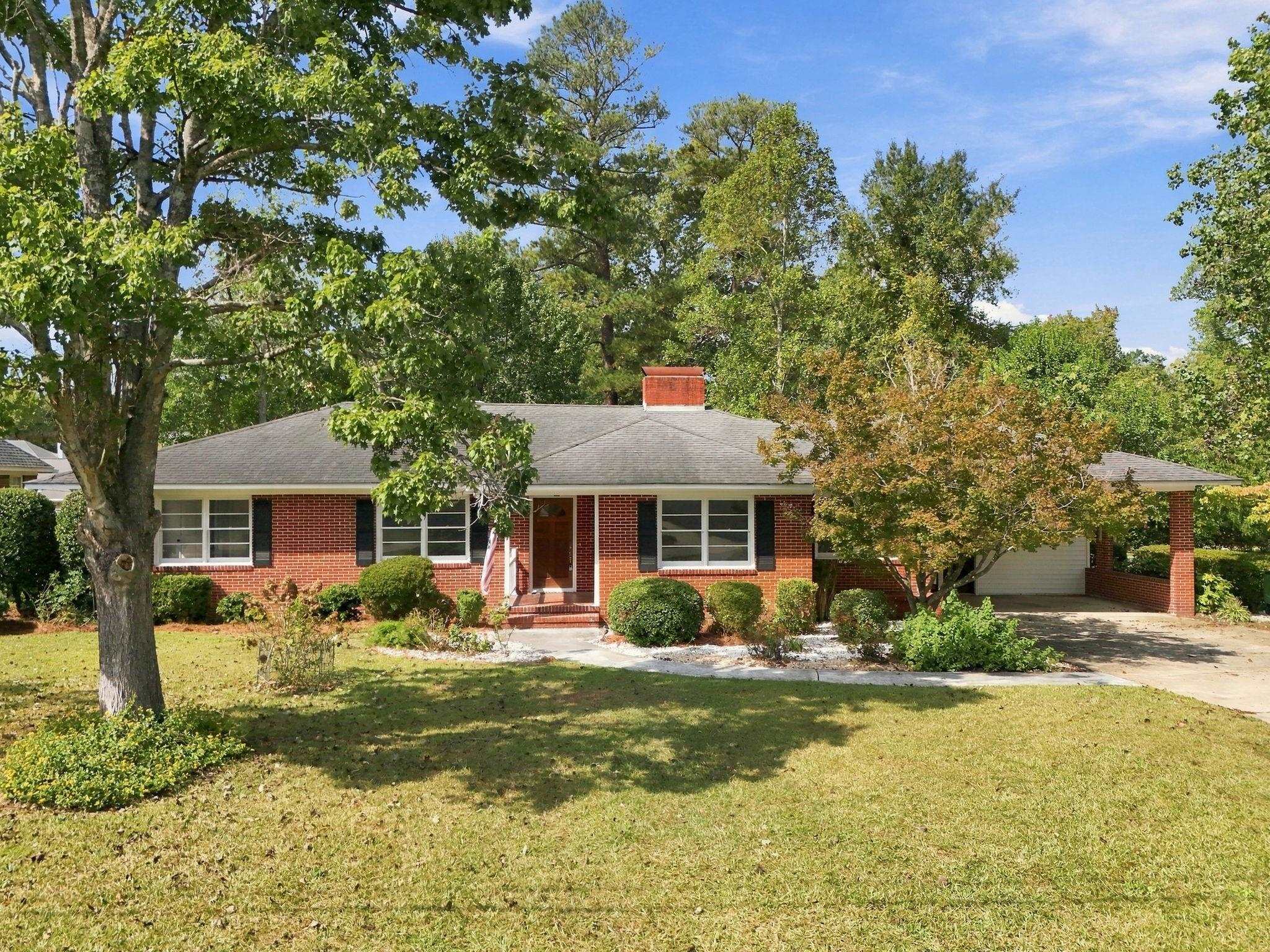 1307 Fairlane Dr Property Photo 1