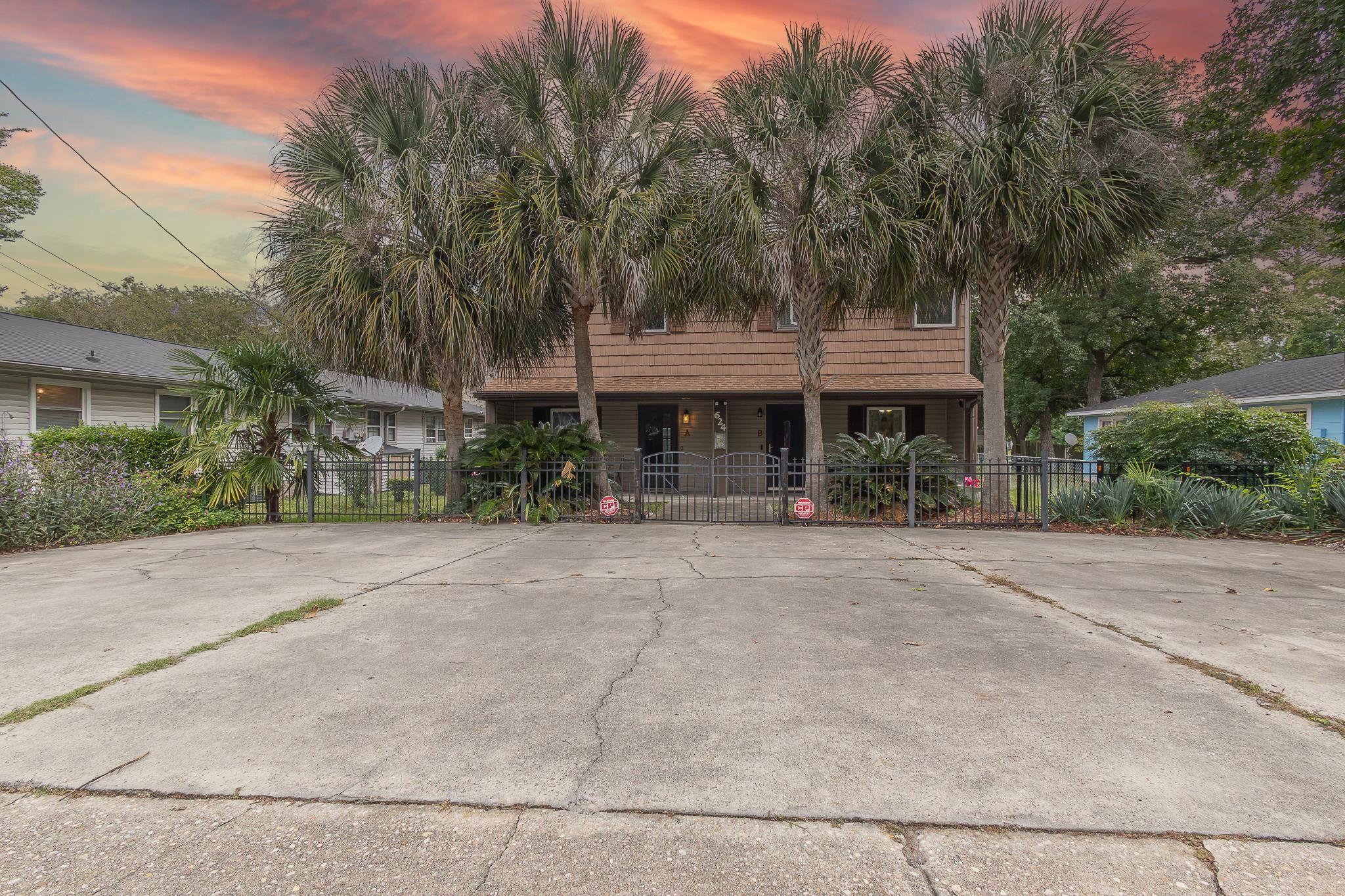 624 Surfside Dr. Property Photo 1