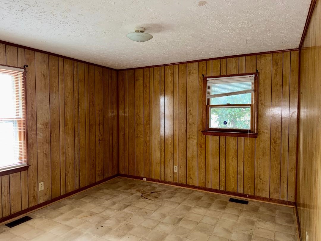 303 Irick Dr. Property Photo 7
