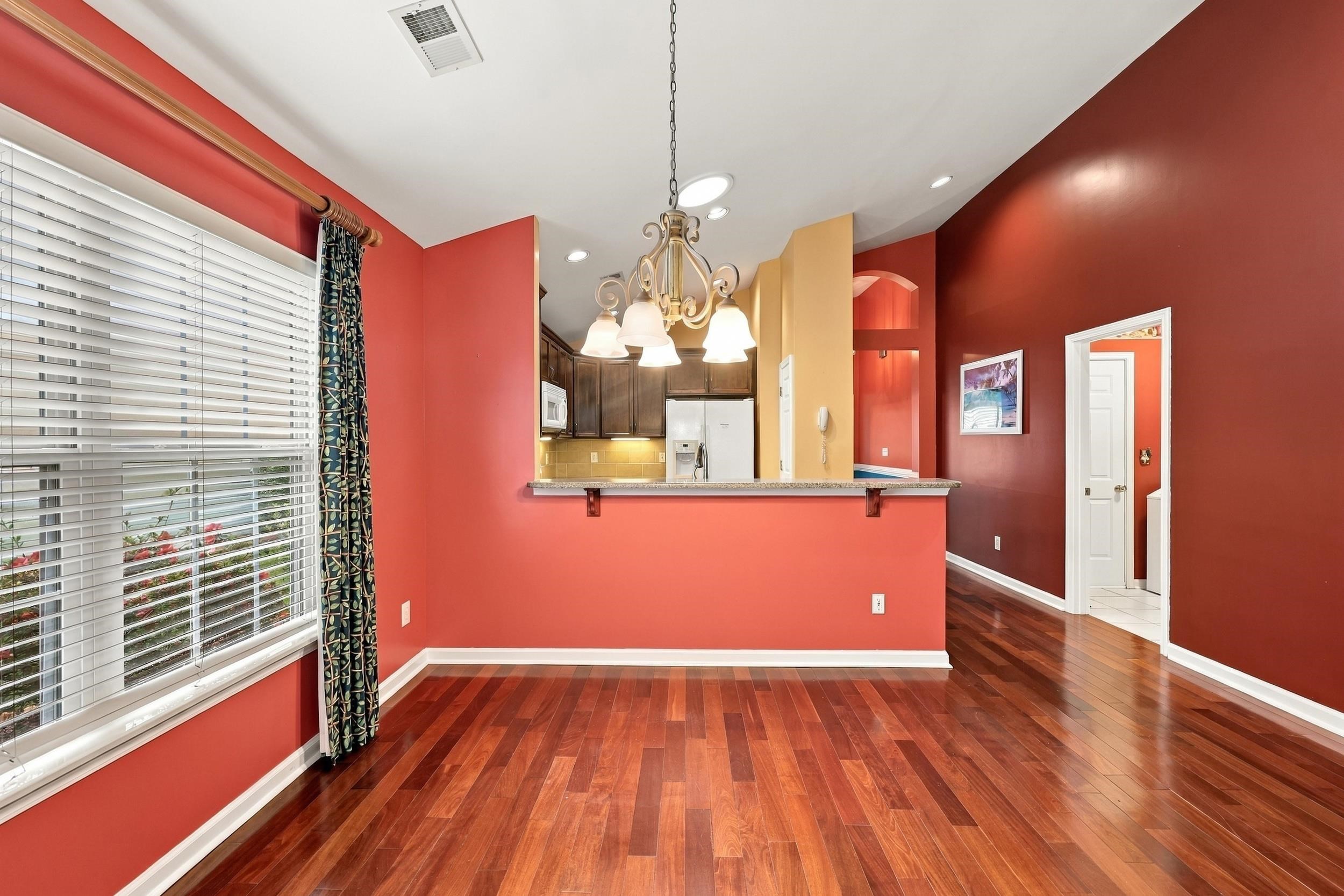 613 Needlerush Ct. Property Photo 9
