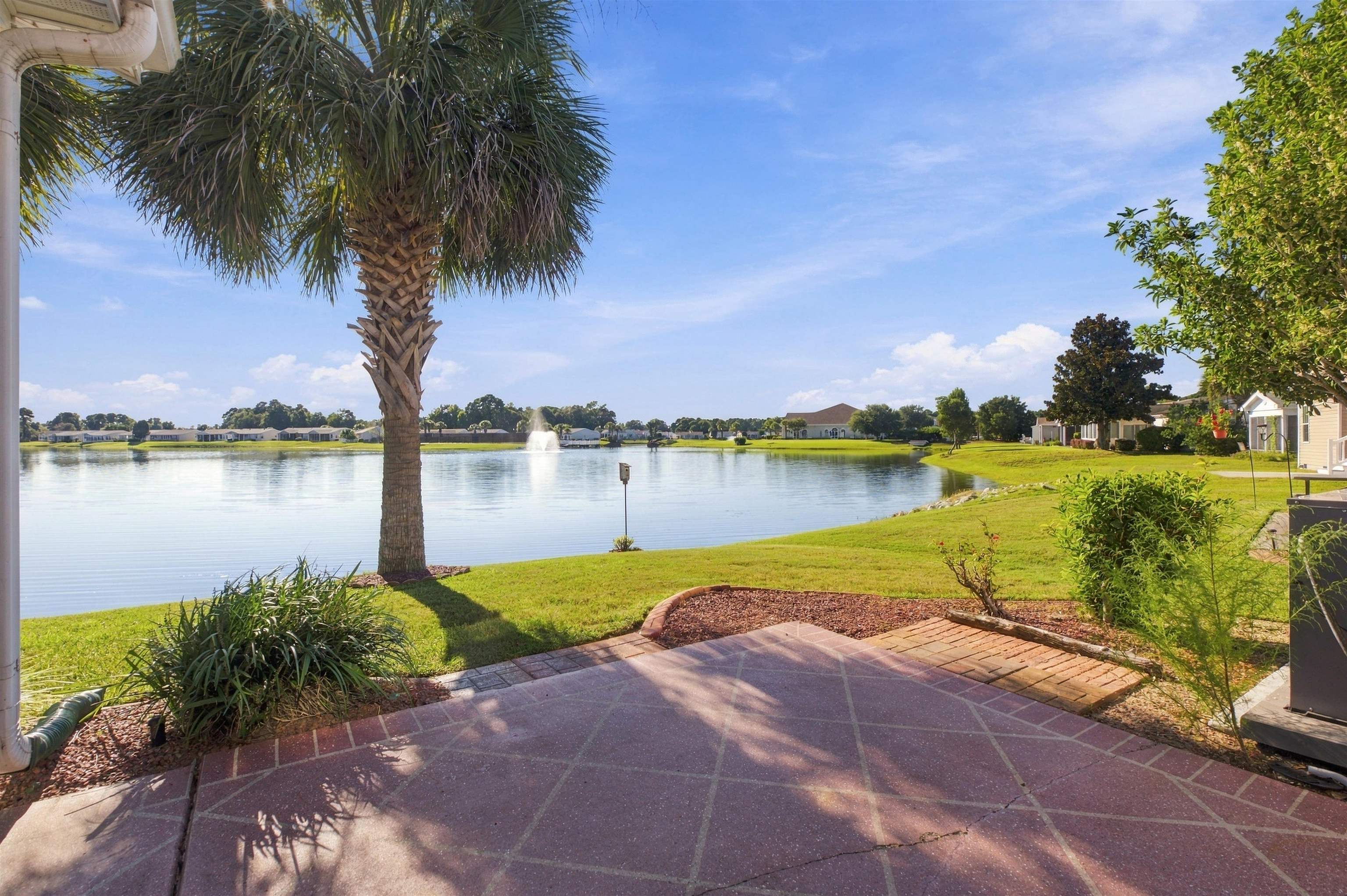 198 Lakeside Crossing Dr. Property Photo 1