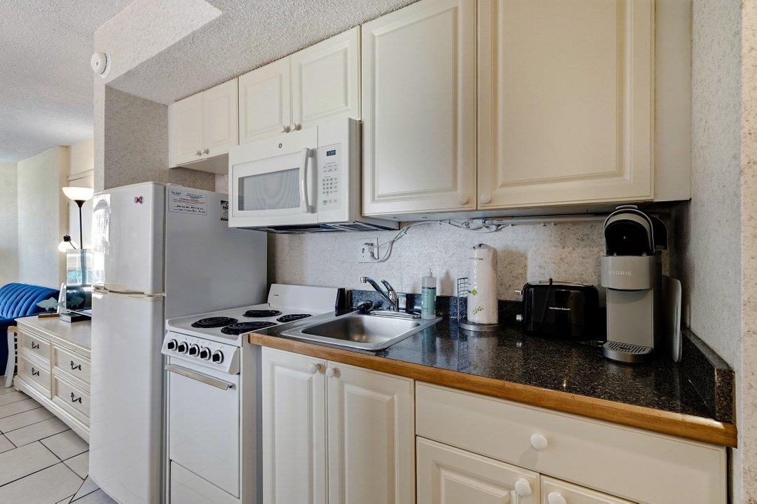 7000 N Ocean Blvd. Property Photo 8
