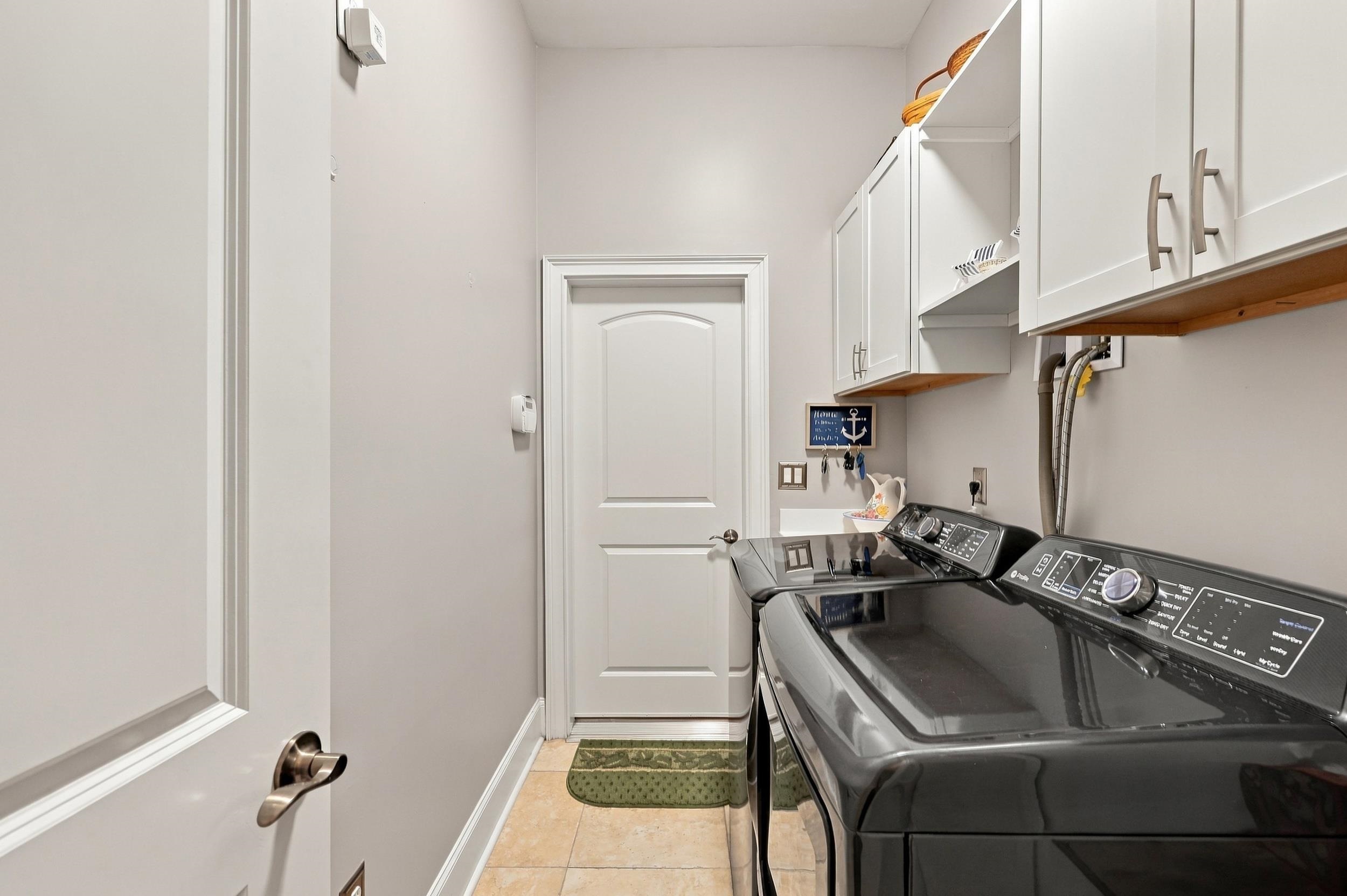 201 Waterfall Circle Property Photo 8
