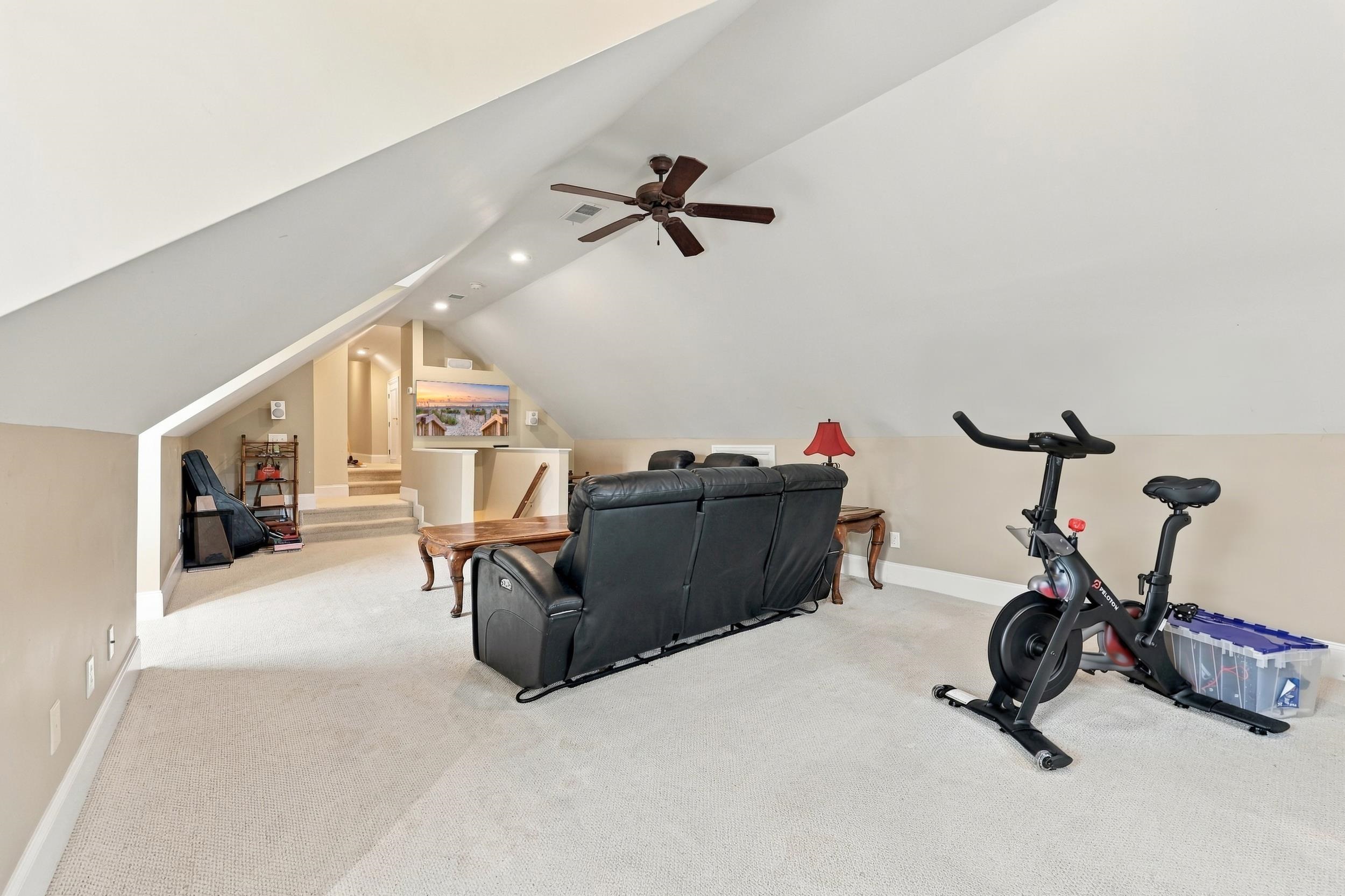 226 Oatland Lake Dr. Property Photo 29