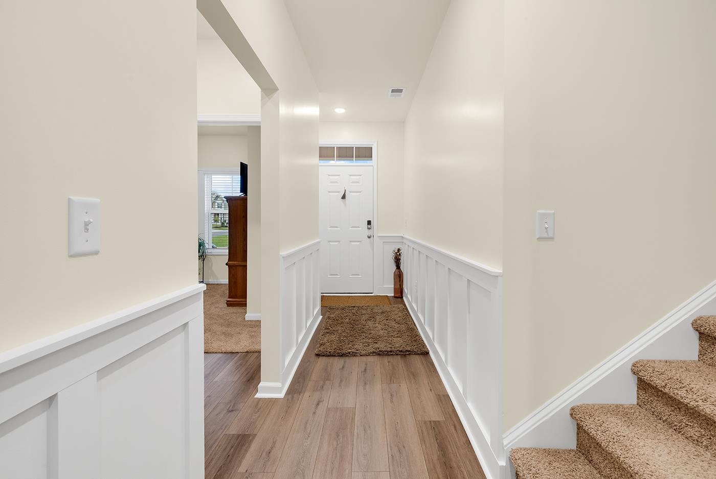 409 White Willow Way Property Photo 3