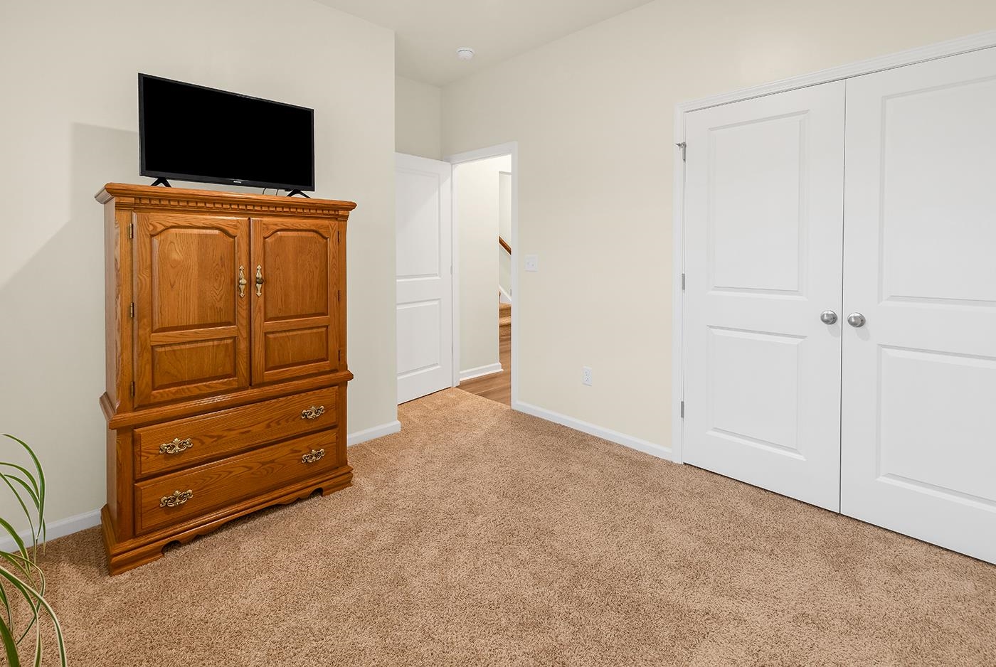 409 White Willow Way Property Photo 5