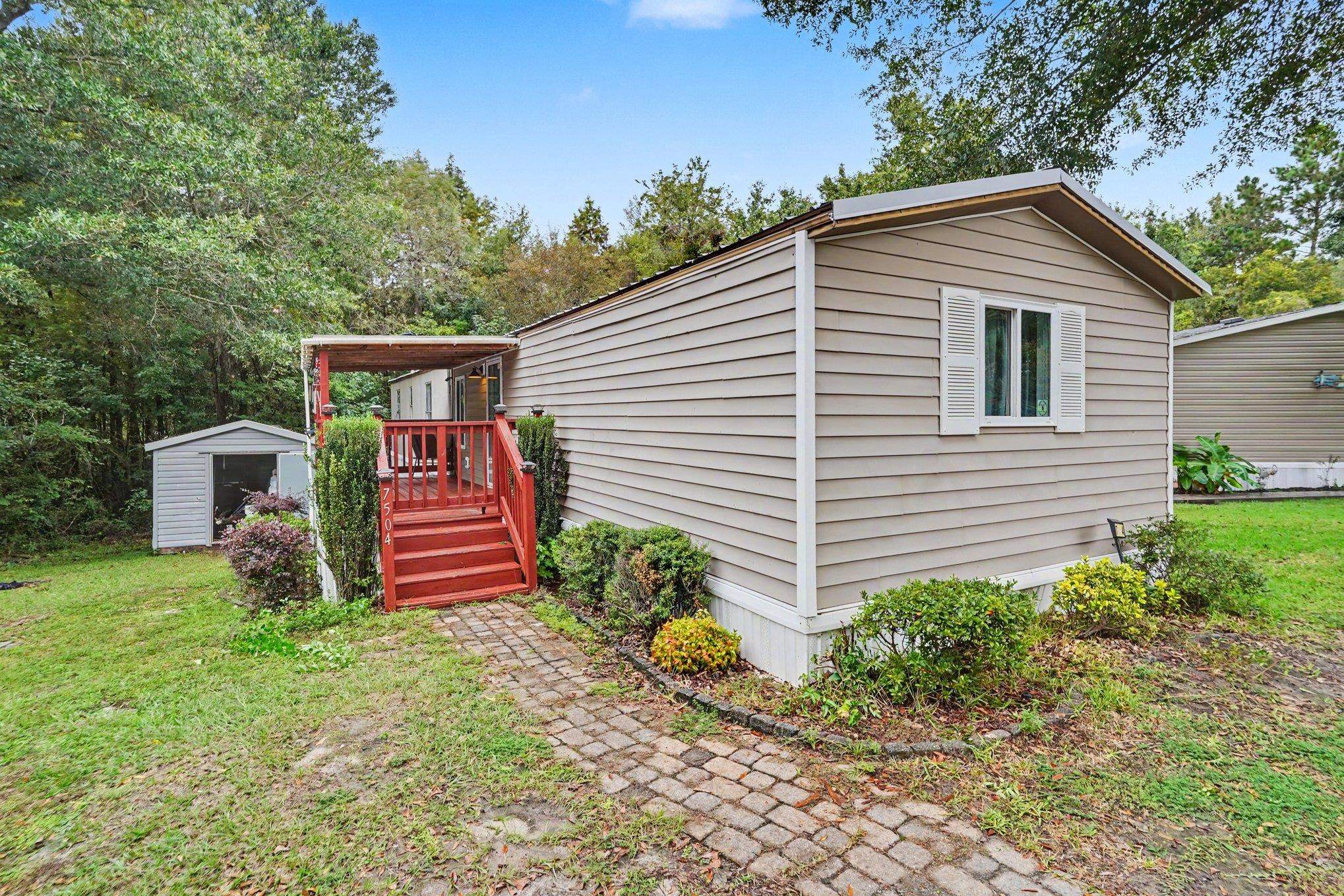 7504 Aubrey Ln. Property Photo 3