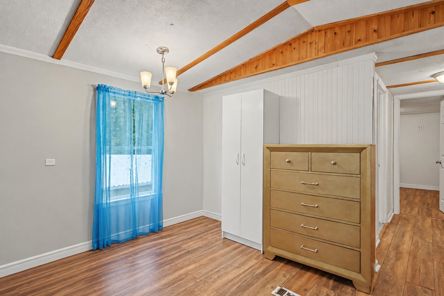 7504 Aubrey Ln. Property Photo 10