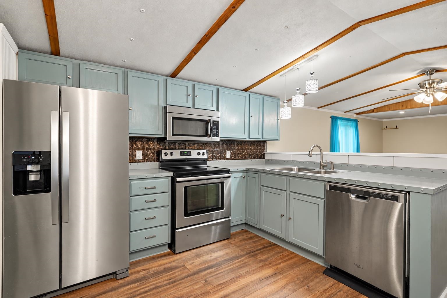 7504 Aubrey Ln. Property Photo 13