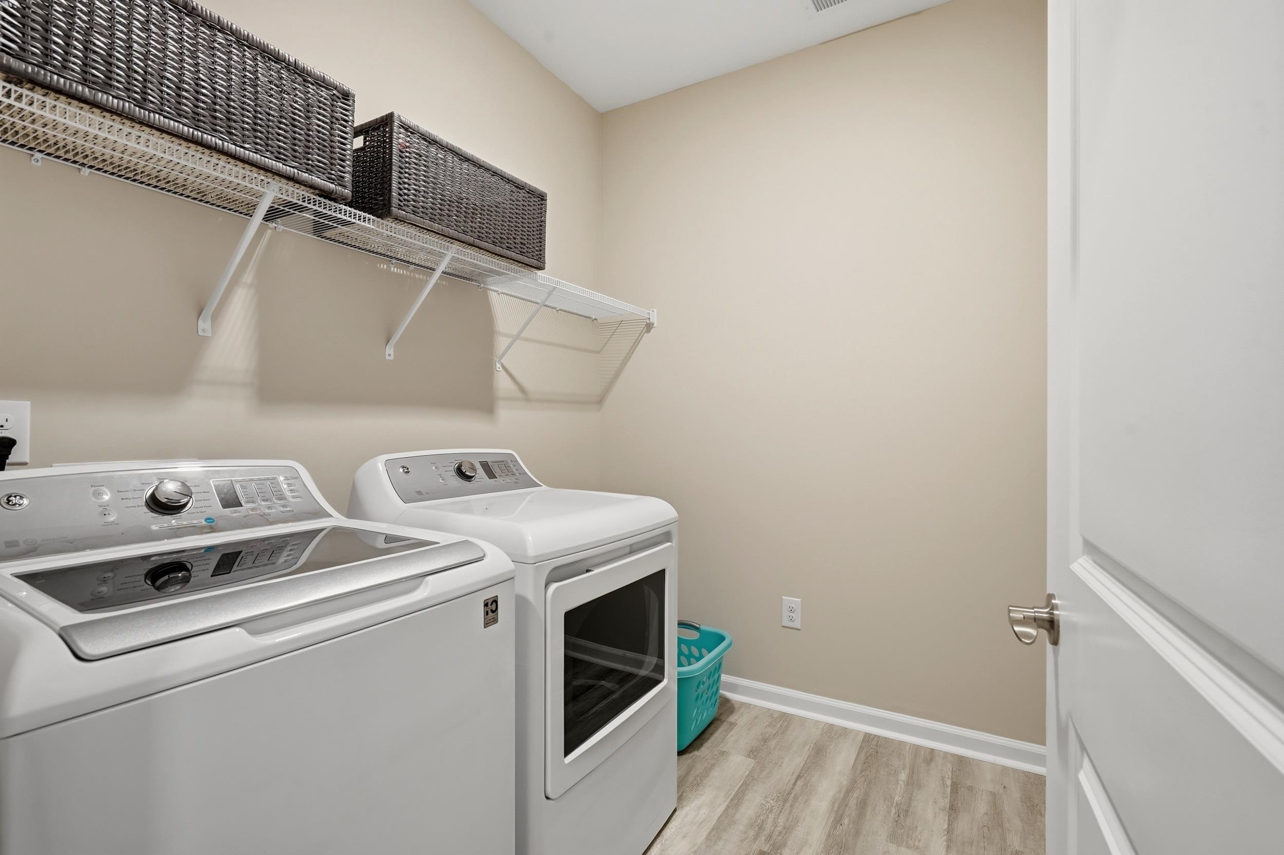 1266 Witch Hazel Way Property Photo 34