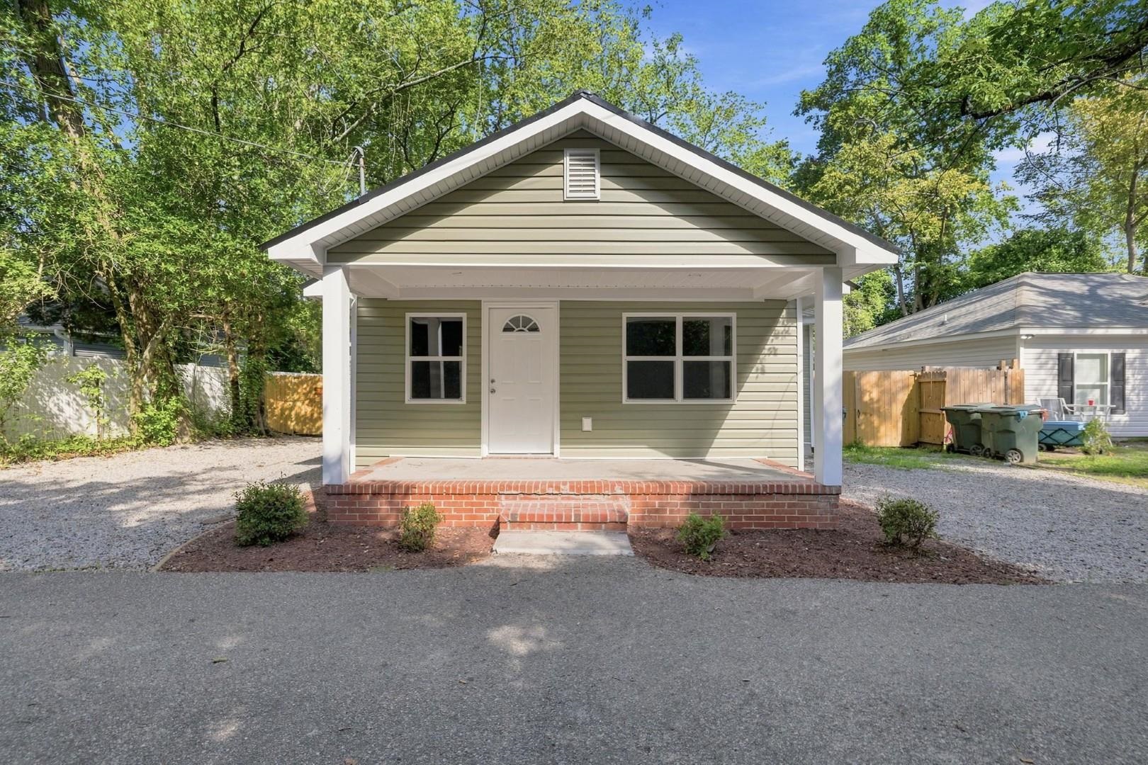 1744 John St. Property Photo 1