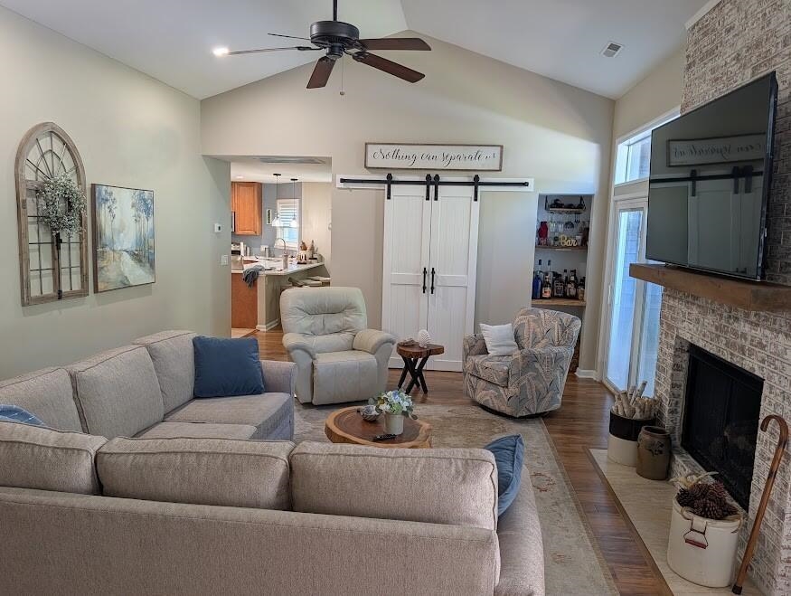 3403 Cedar Creek Run Property Photo 3