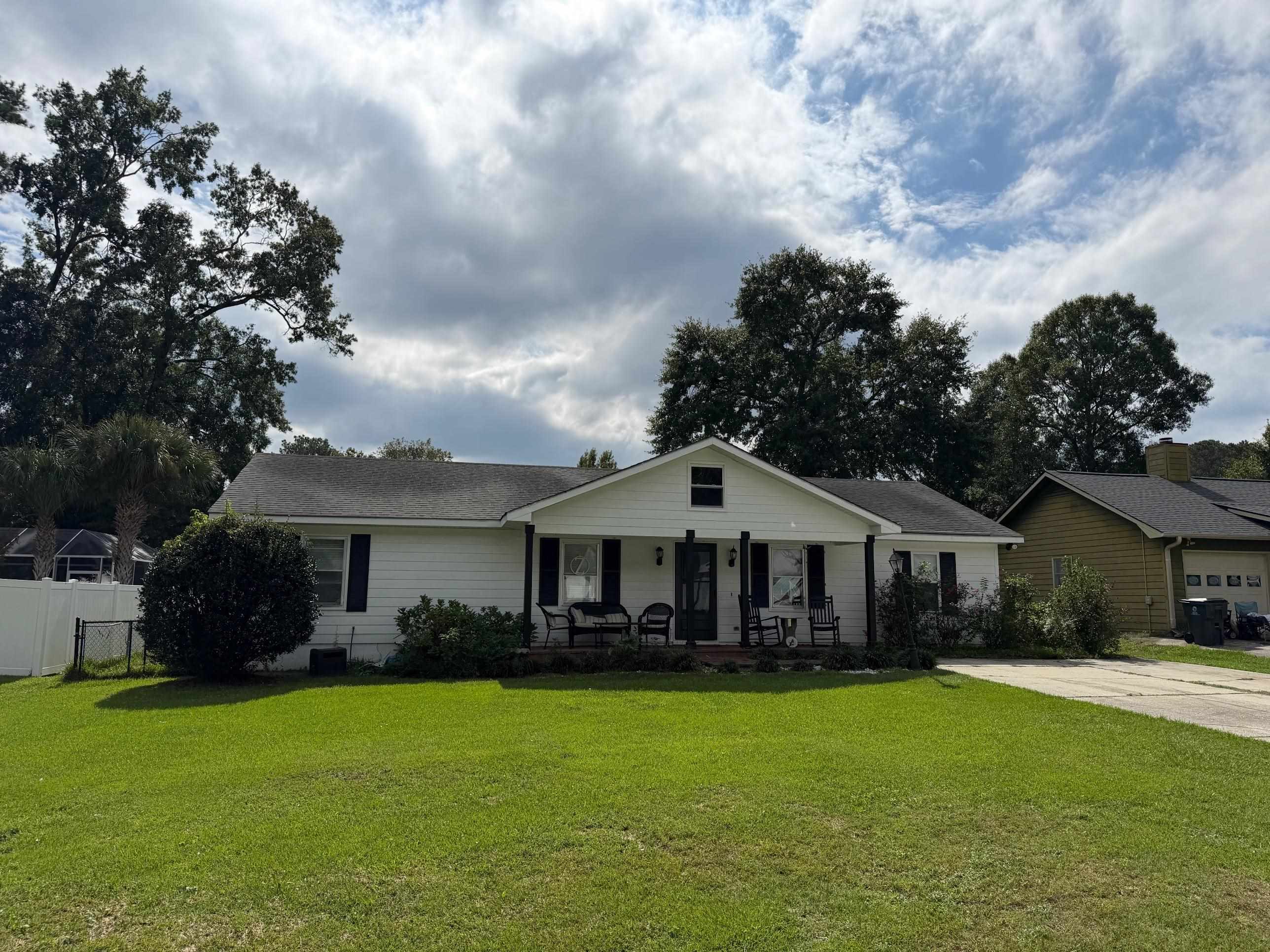 823 Shem Creek Circle Property Photo 1