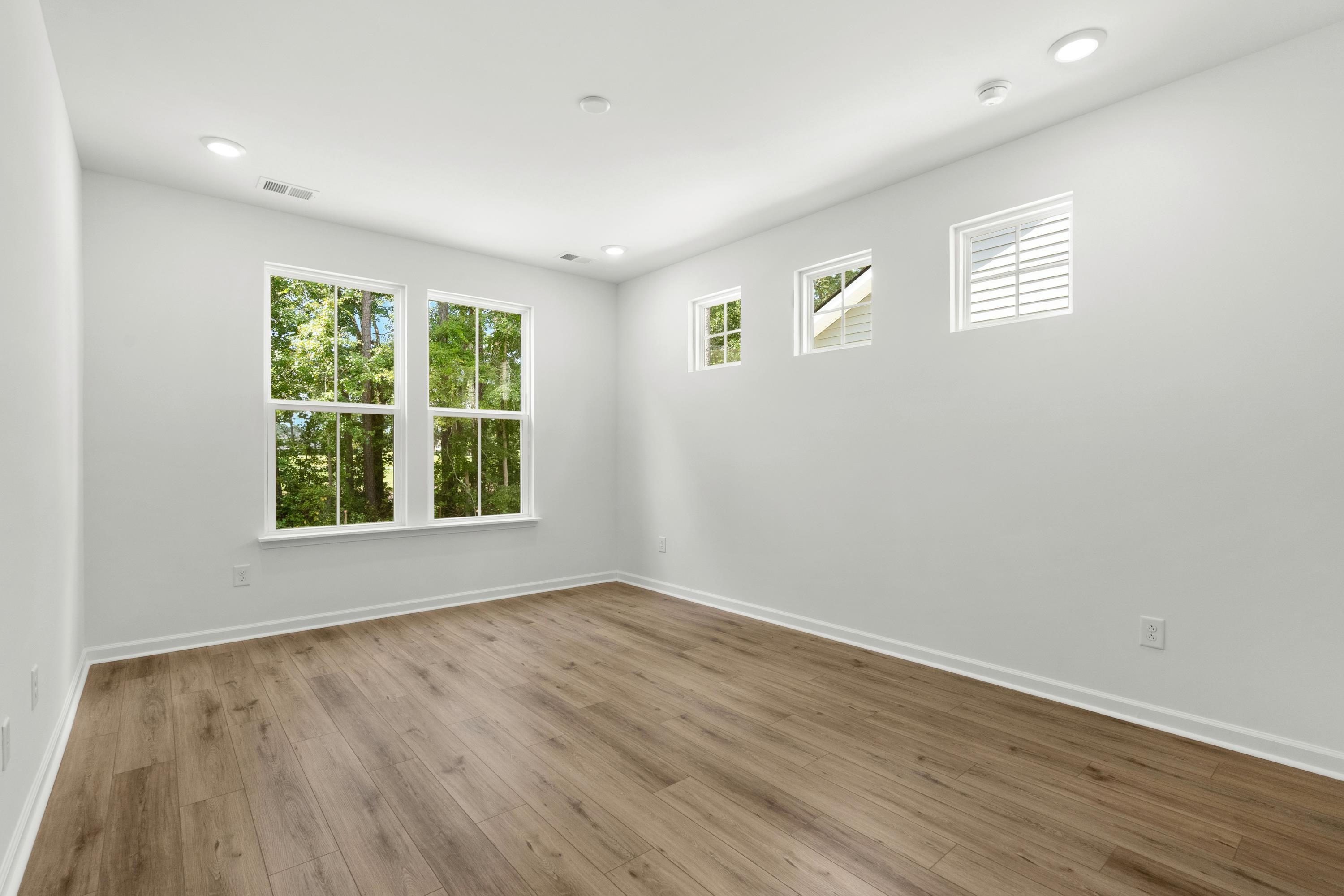 820 Sun Colony Blvd. Property Photo 12