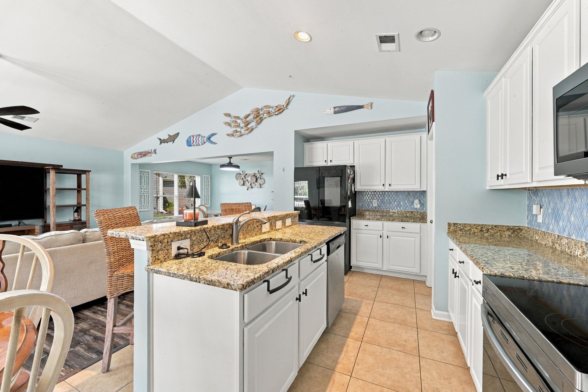 869 Bonita Loop Property Photo 11