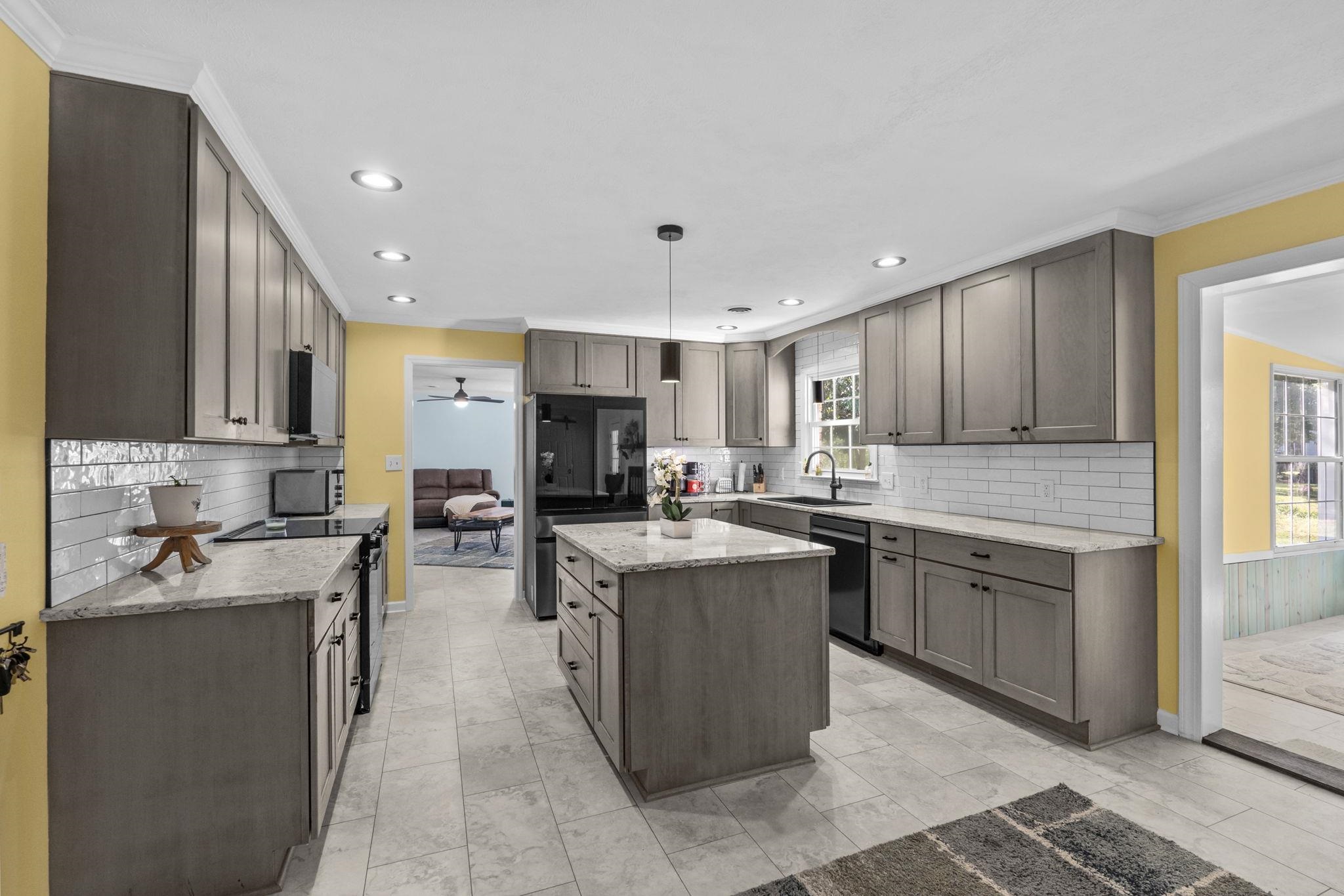 1917 Candy Ln. Property Photo 11