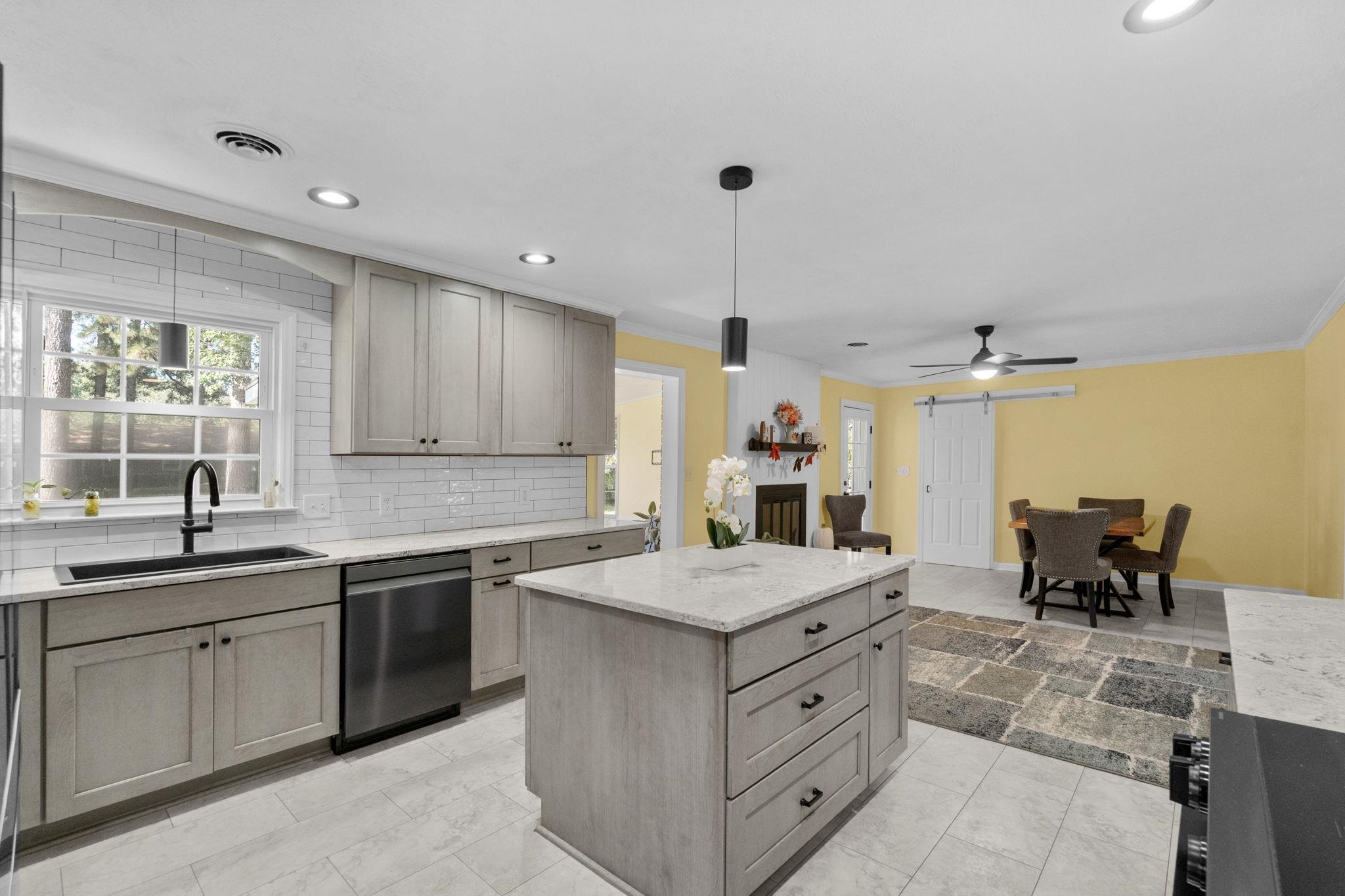 1917 Candy Ln. Property Photo 20