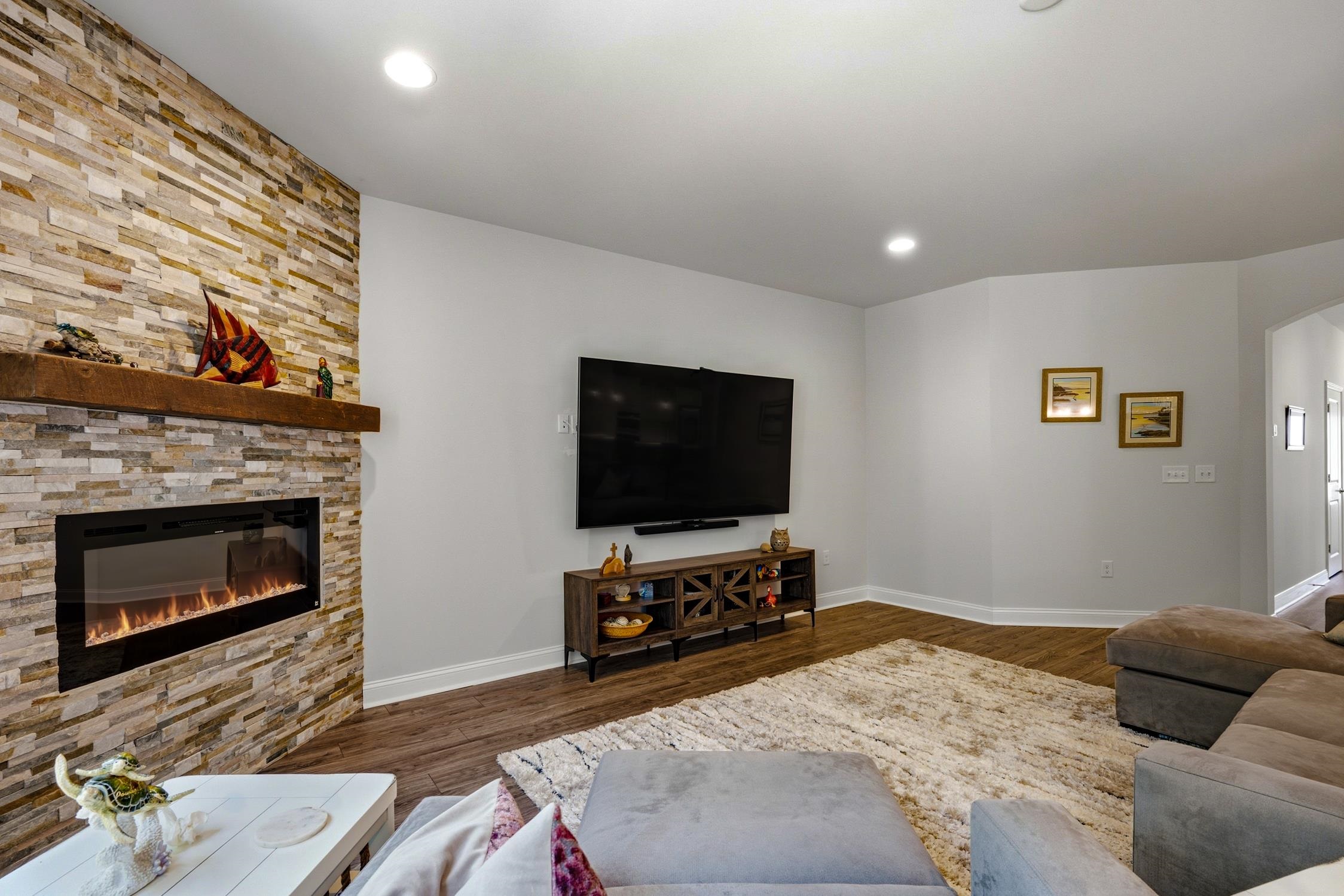 650 Mccown Dr. Property Photo 6