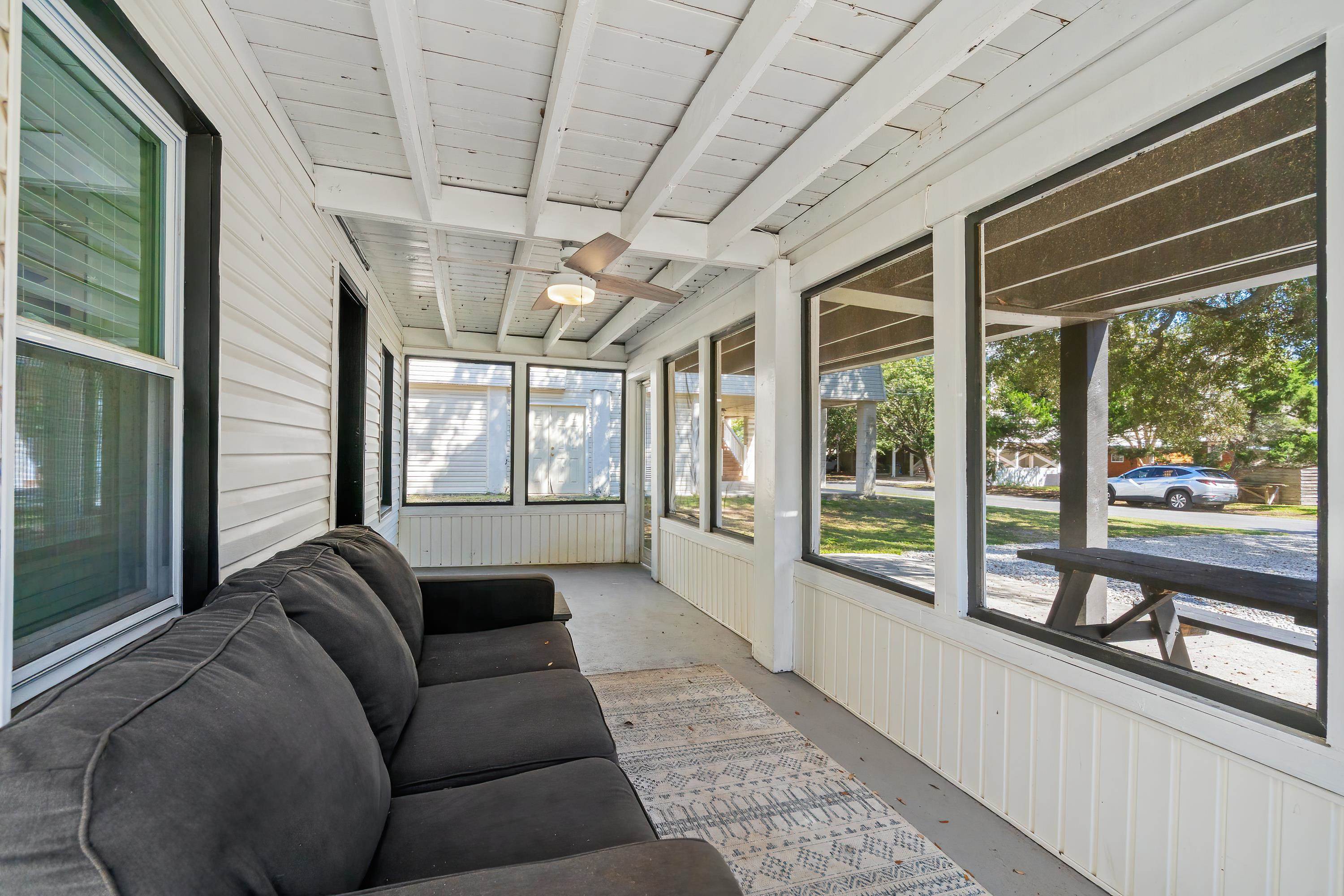 20 S Oak Dr. Property Photo 10
