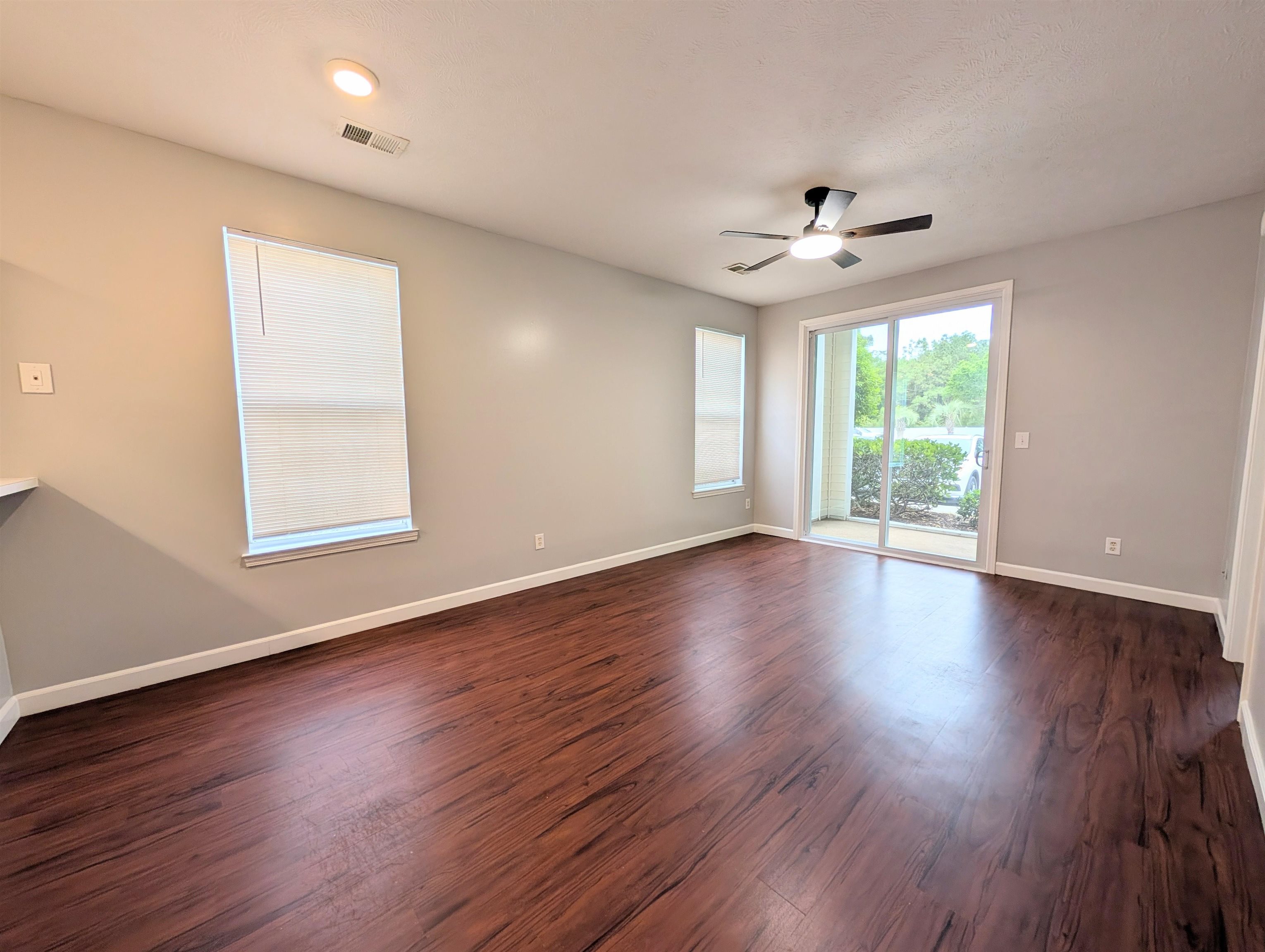 484 River Oak Dr. Property Photo 14