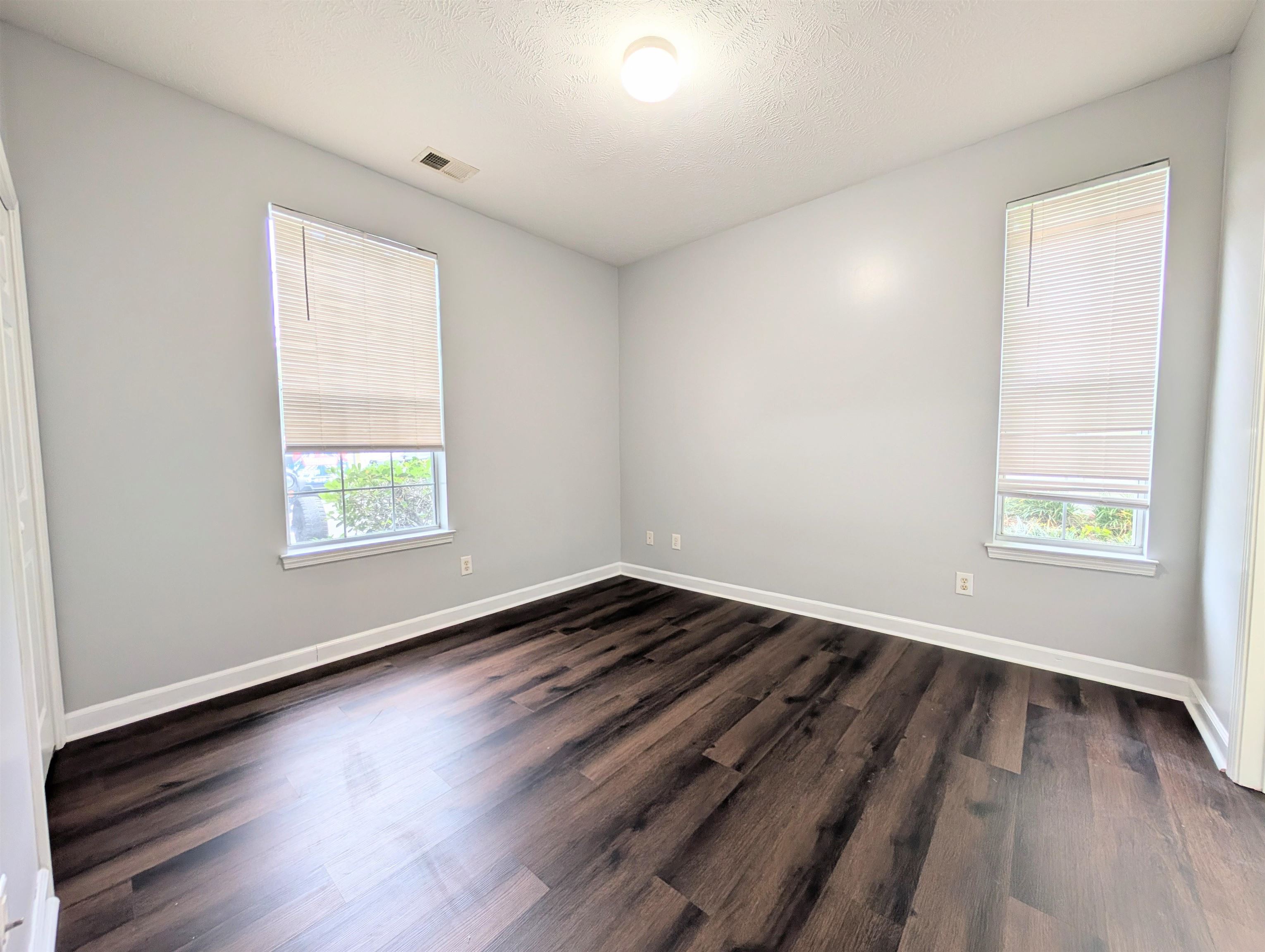 484 River Oak Dr. Property Photo 16