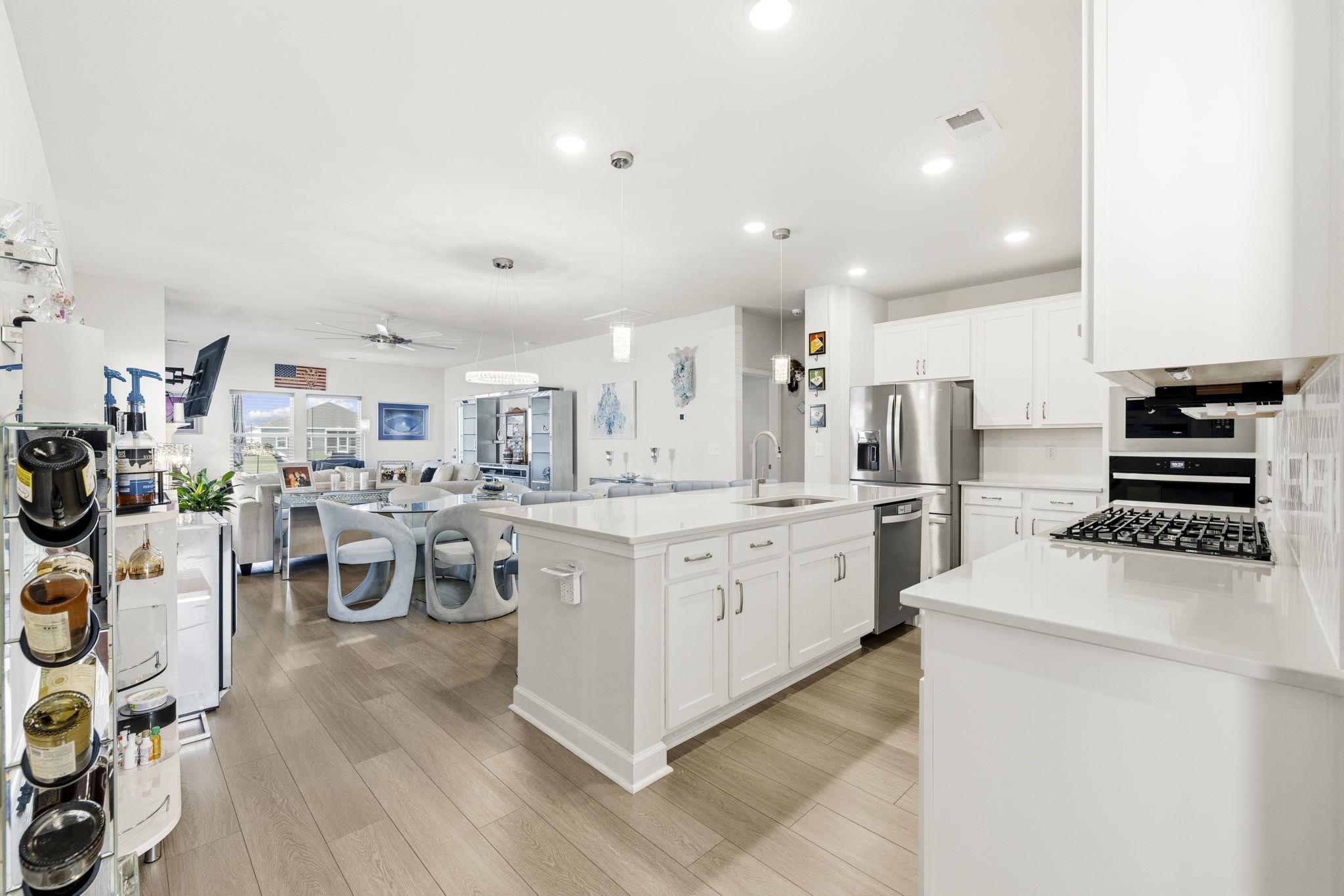 1876 Villena Dr. Property Photo 18
