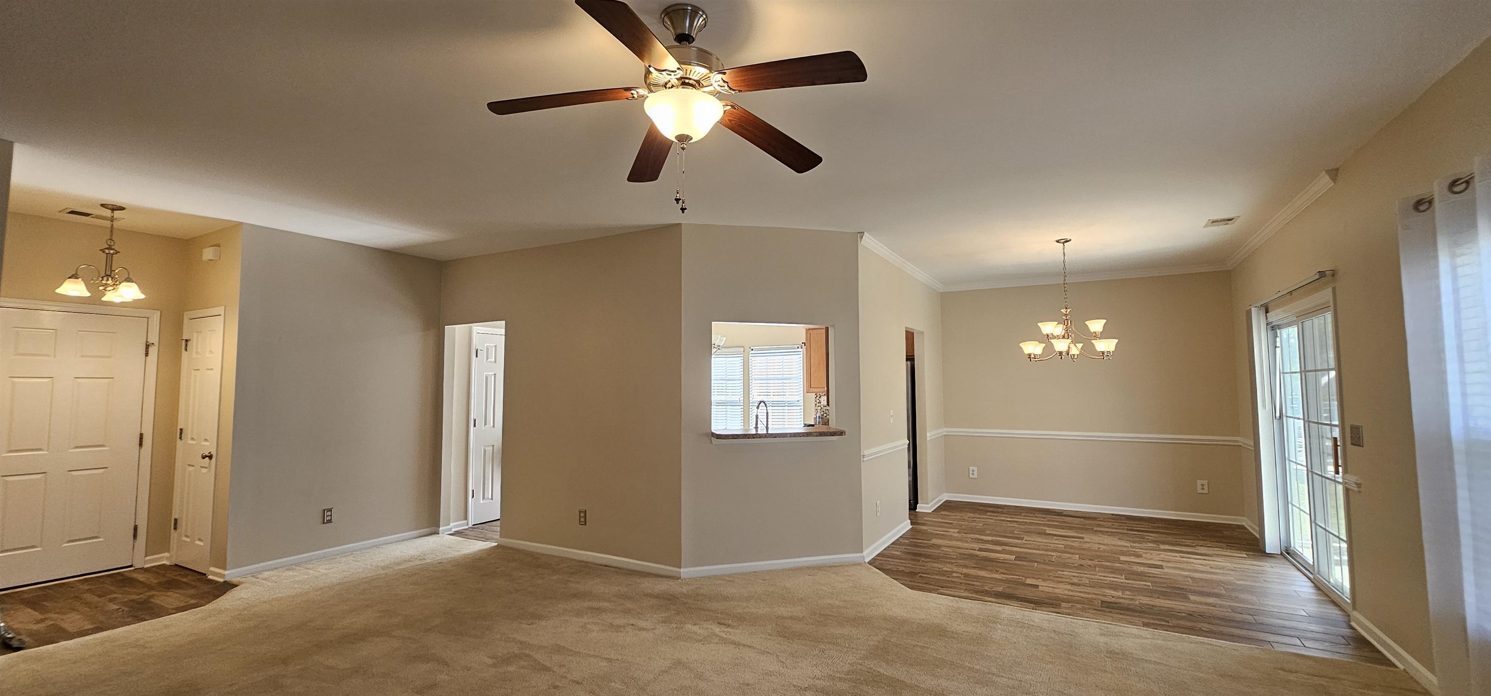 1593 Langley Dr. Property Photo 8