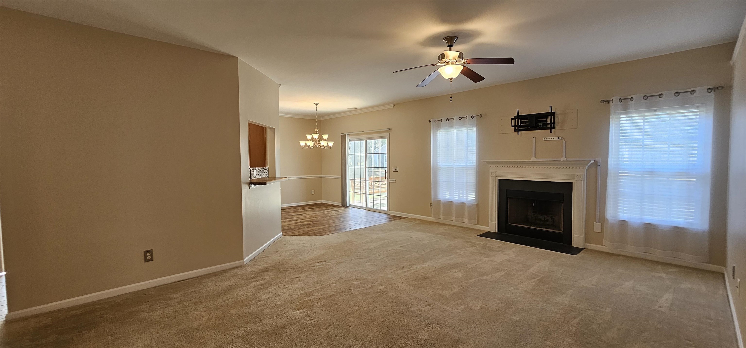 1593 Langley Dr. Property Photo 20