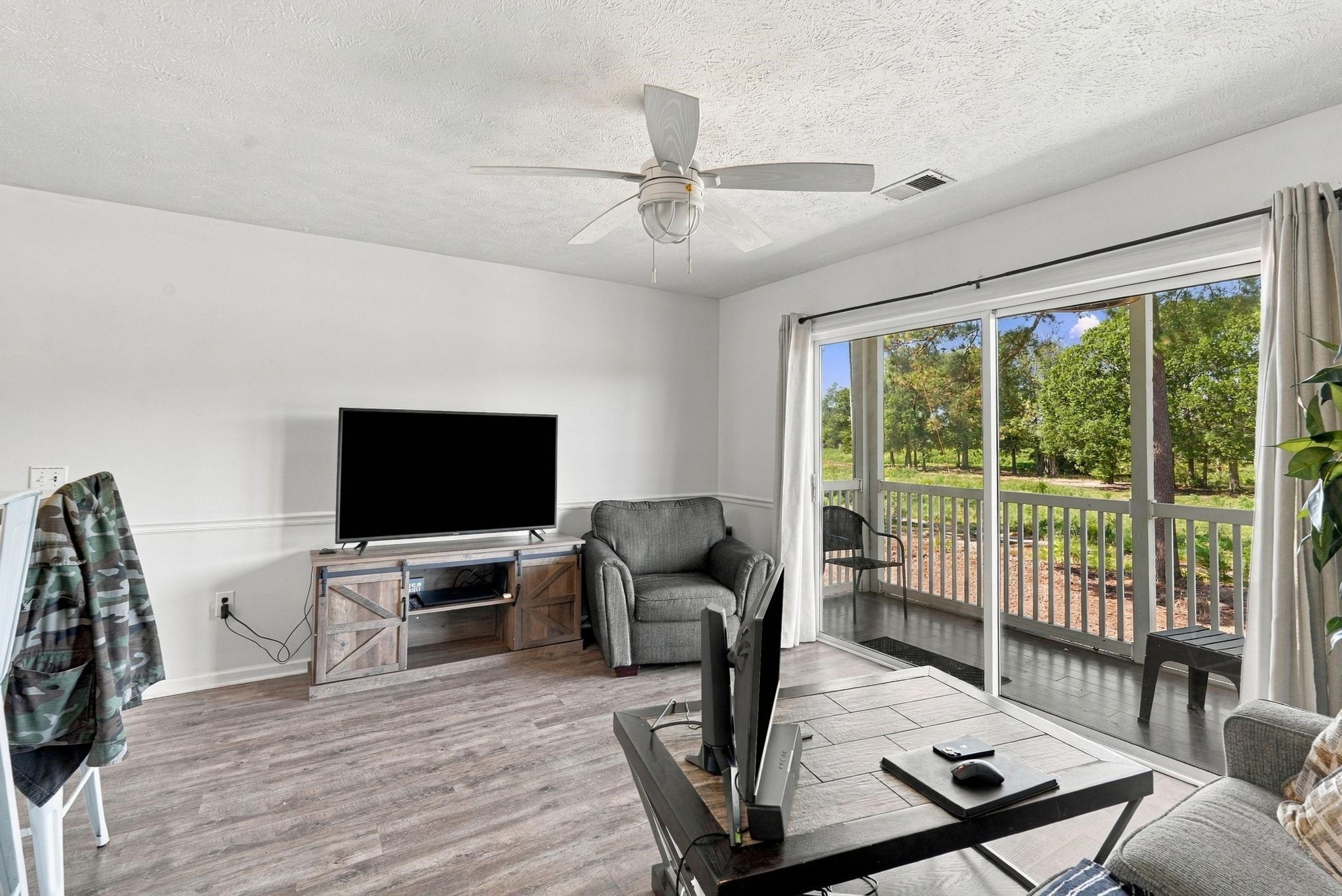 593 Blue River Ct. Property Photo 10