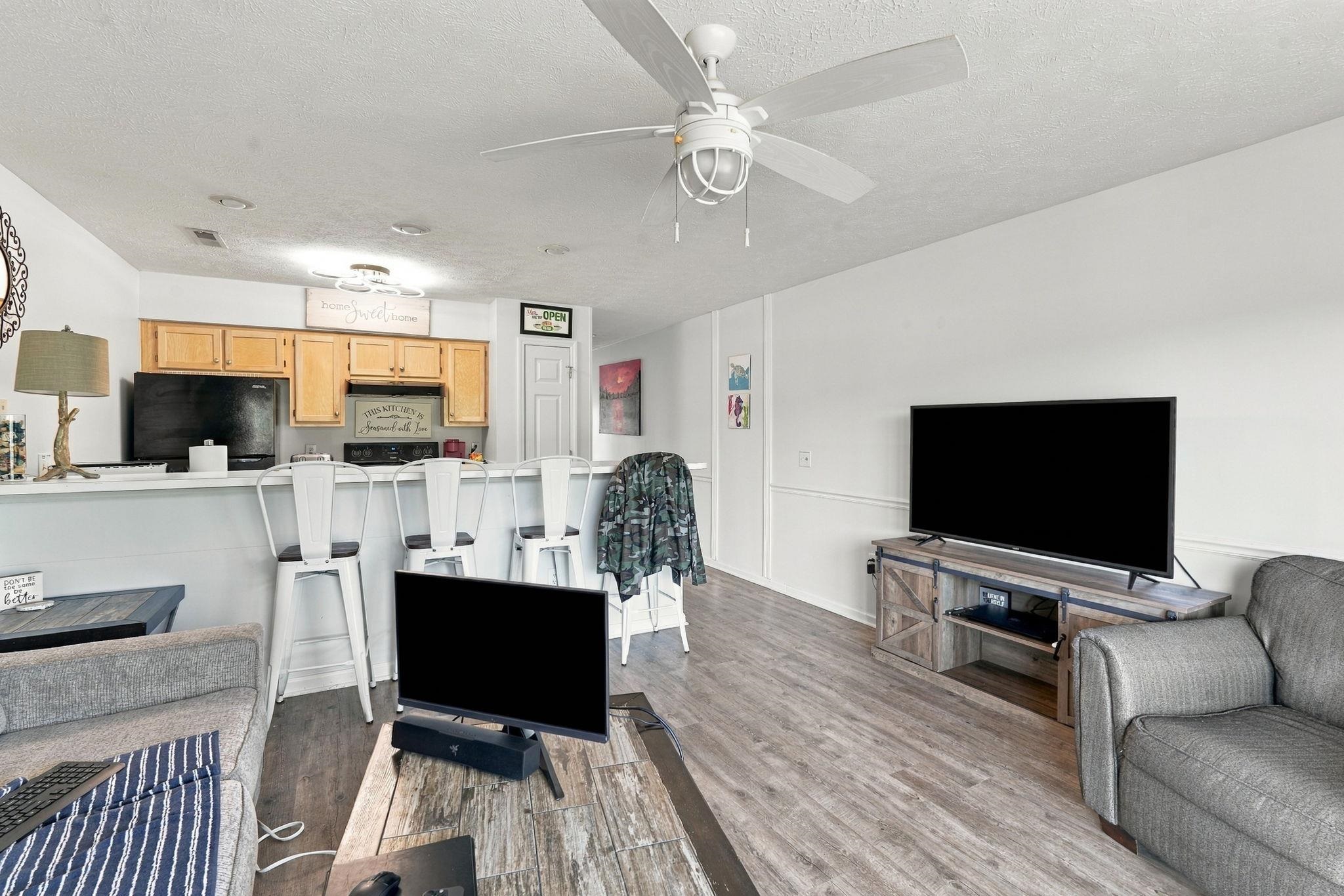 593 Blue River Ct. Property Photo 11