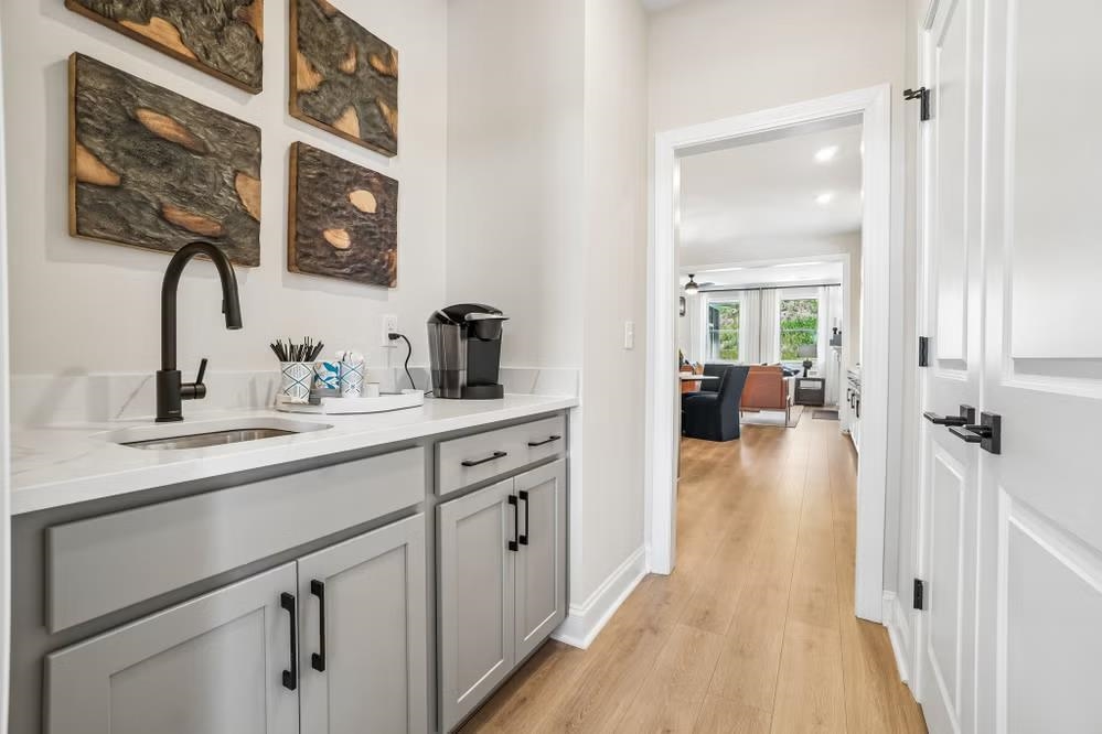 7704 Vicino Path Property Photo 43