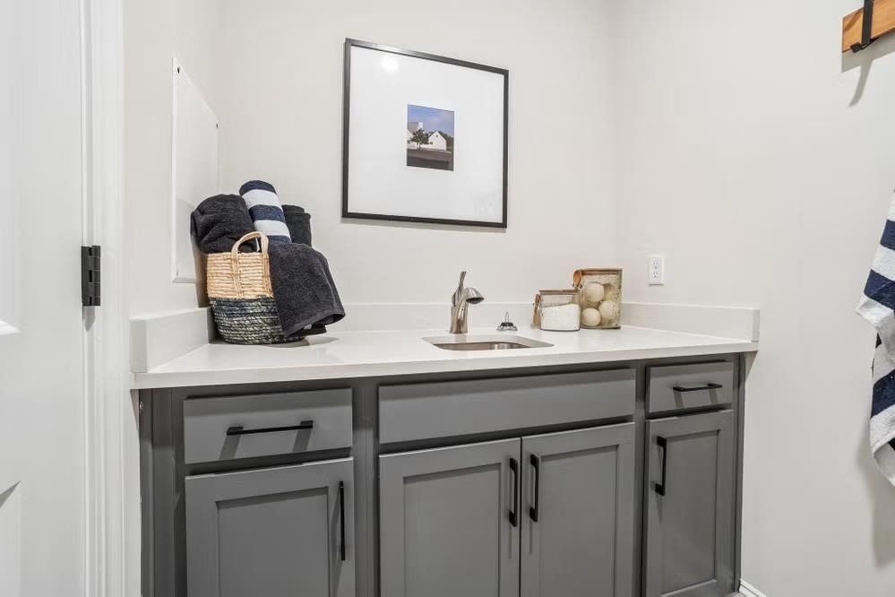 7704 Vicino Path Property Photo 44