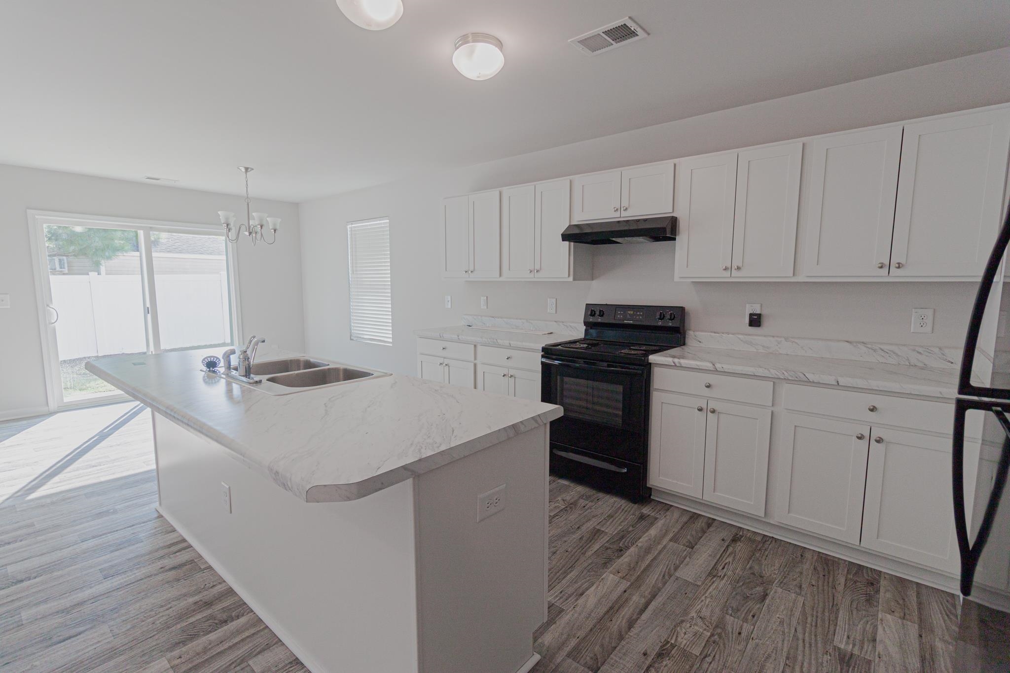 166 Foxford Dr. Property Photo 8