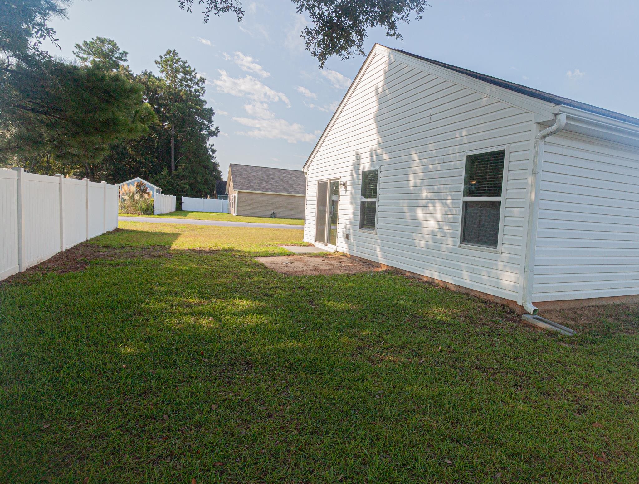 166 Foxford Dr. Property Photo 16