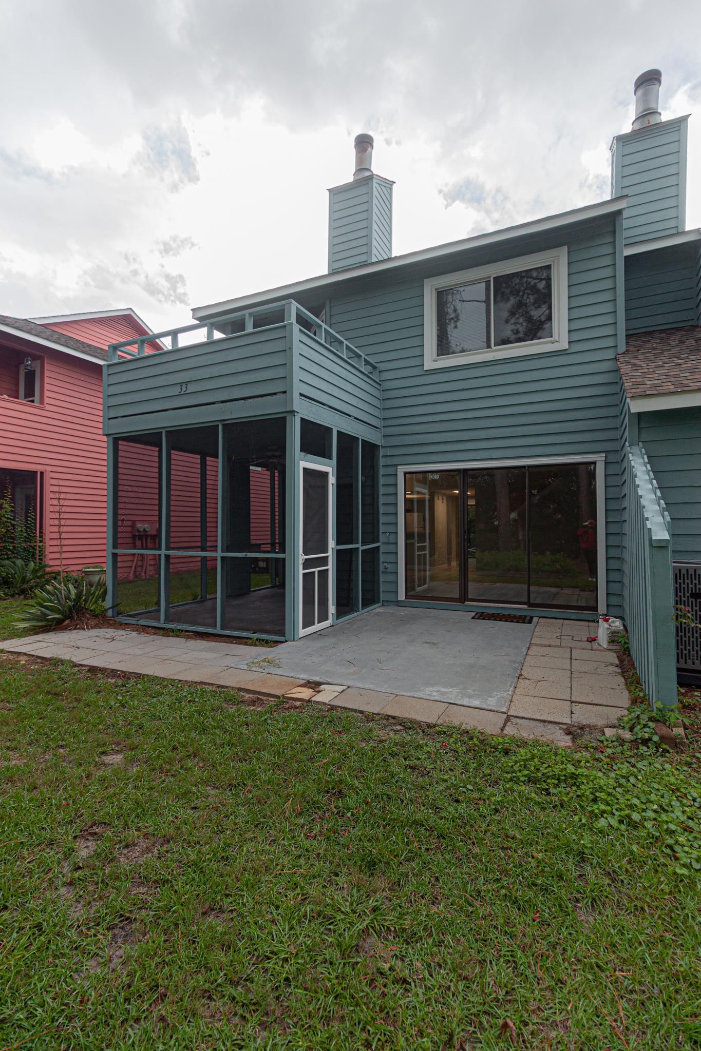 33 Shadow Moss Pl. Property Photo 3