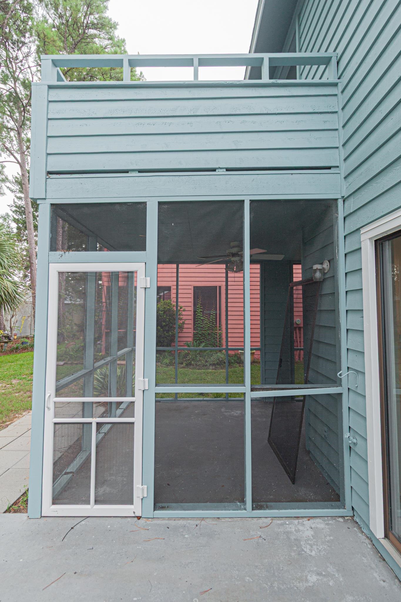 33 Shadow Moss Pl. Property Photo 8