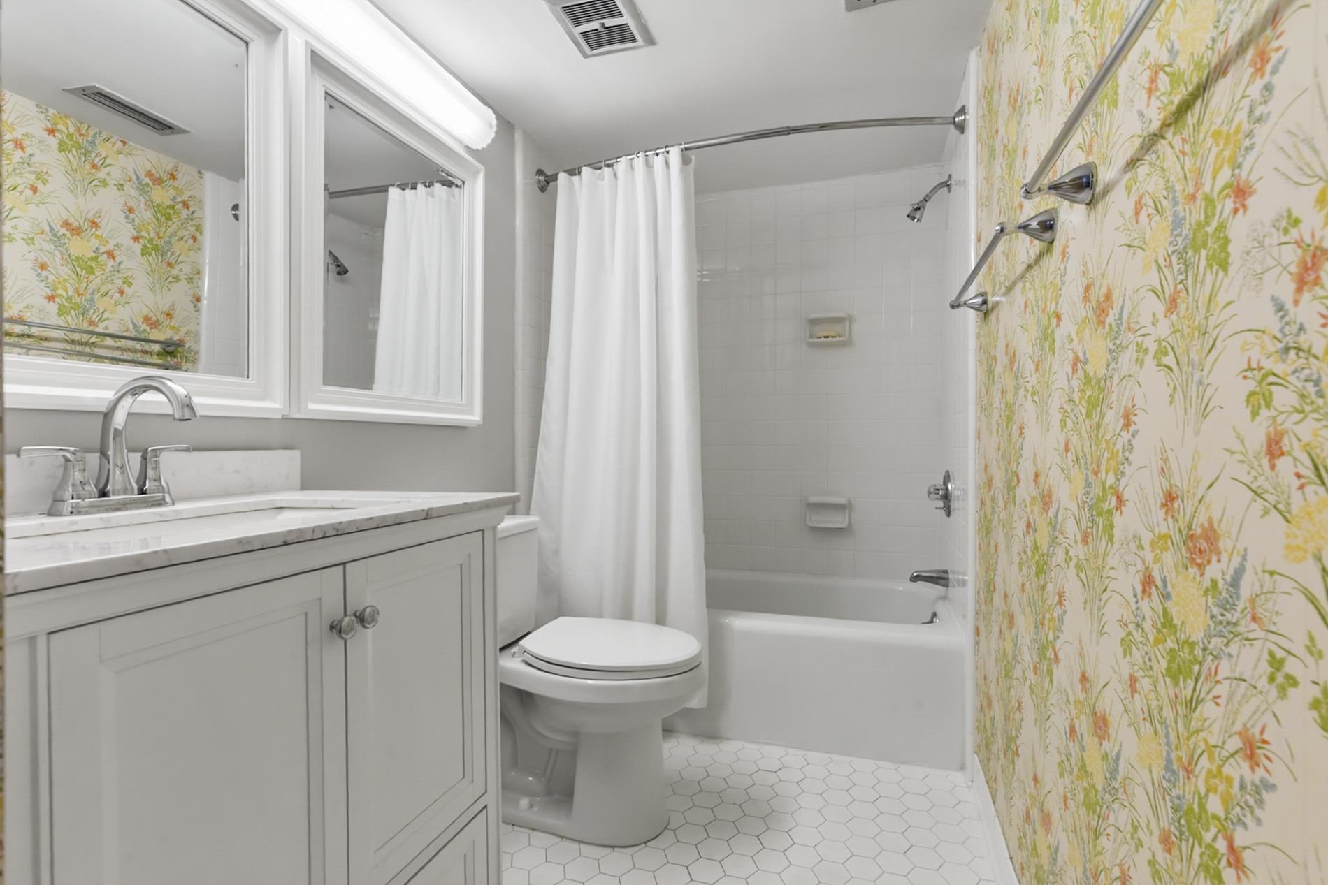 10200 Beach Club Dr. Property Photo 39