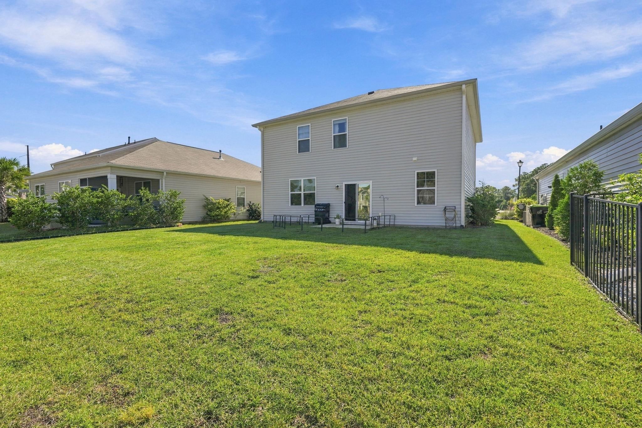 215 Pin Oak Dr. Property Photo 31