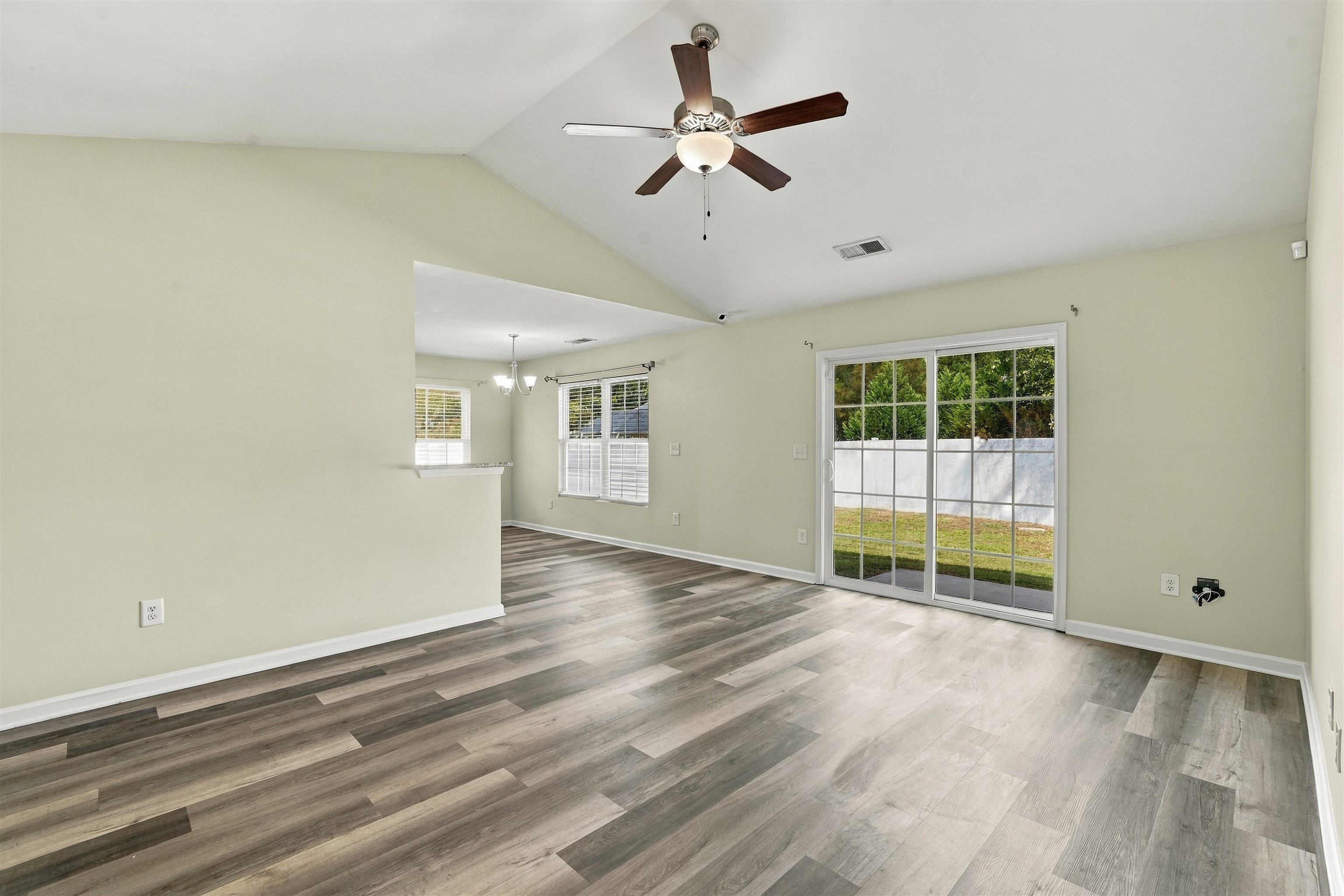 1828 Ambridge Dr. Property Photo 21