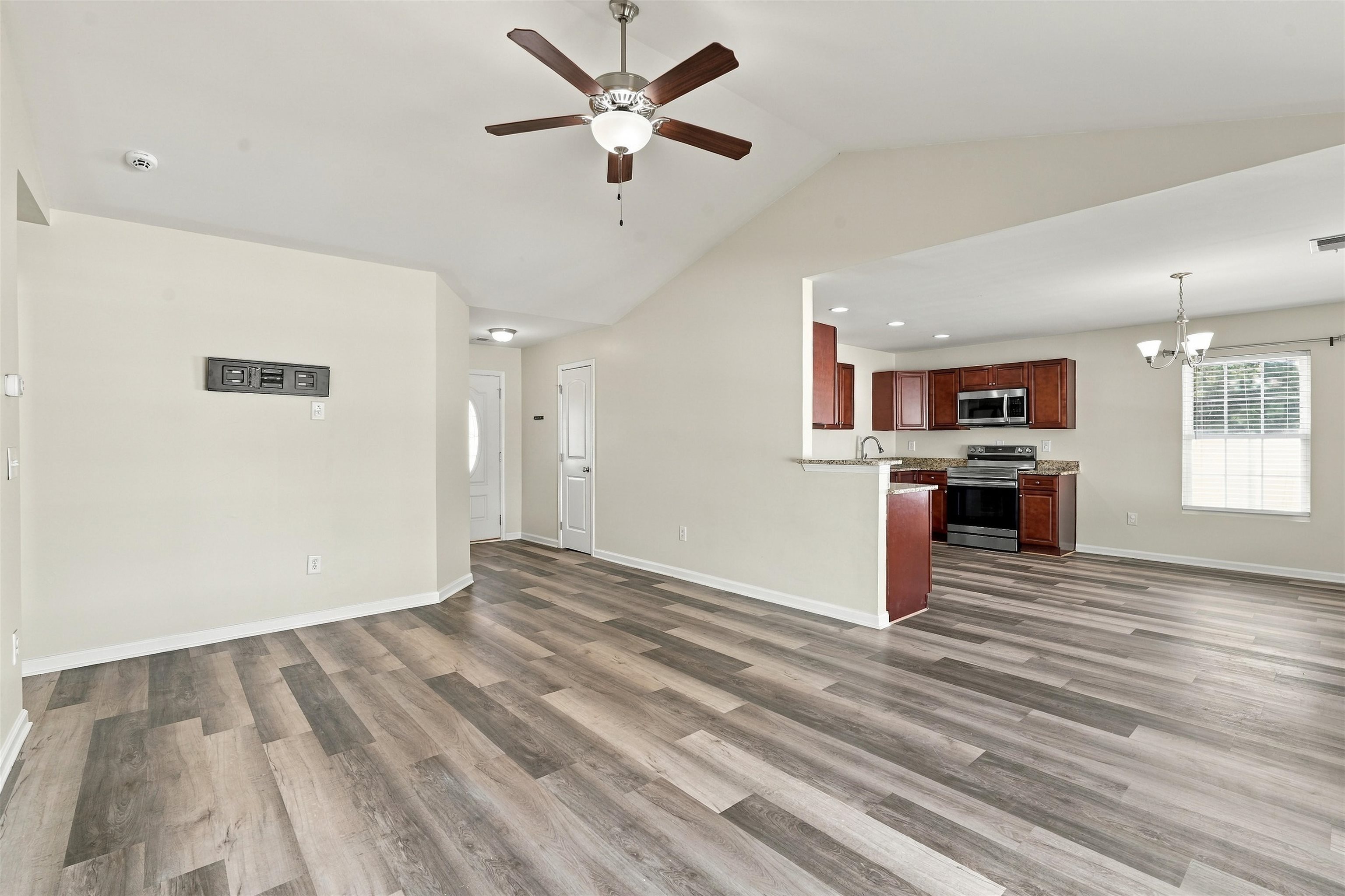 1828 Ambridge Dr. Property Photo 22
