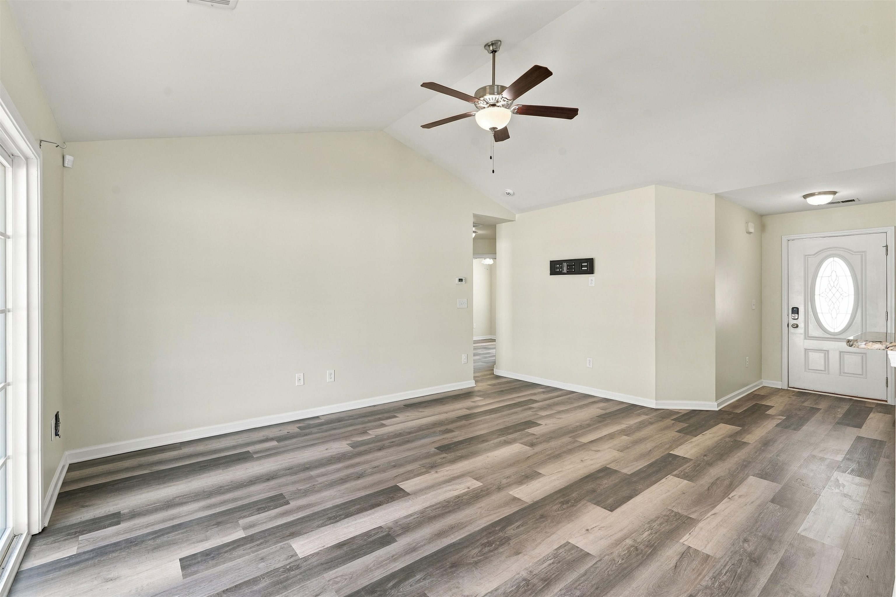 1828 Ambridge Dr. Property Photo 23