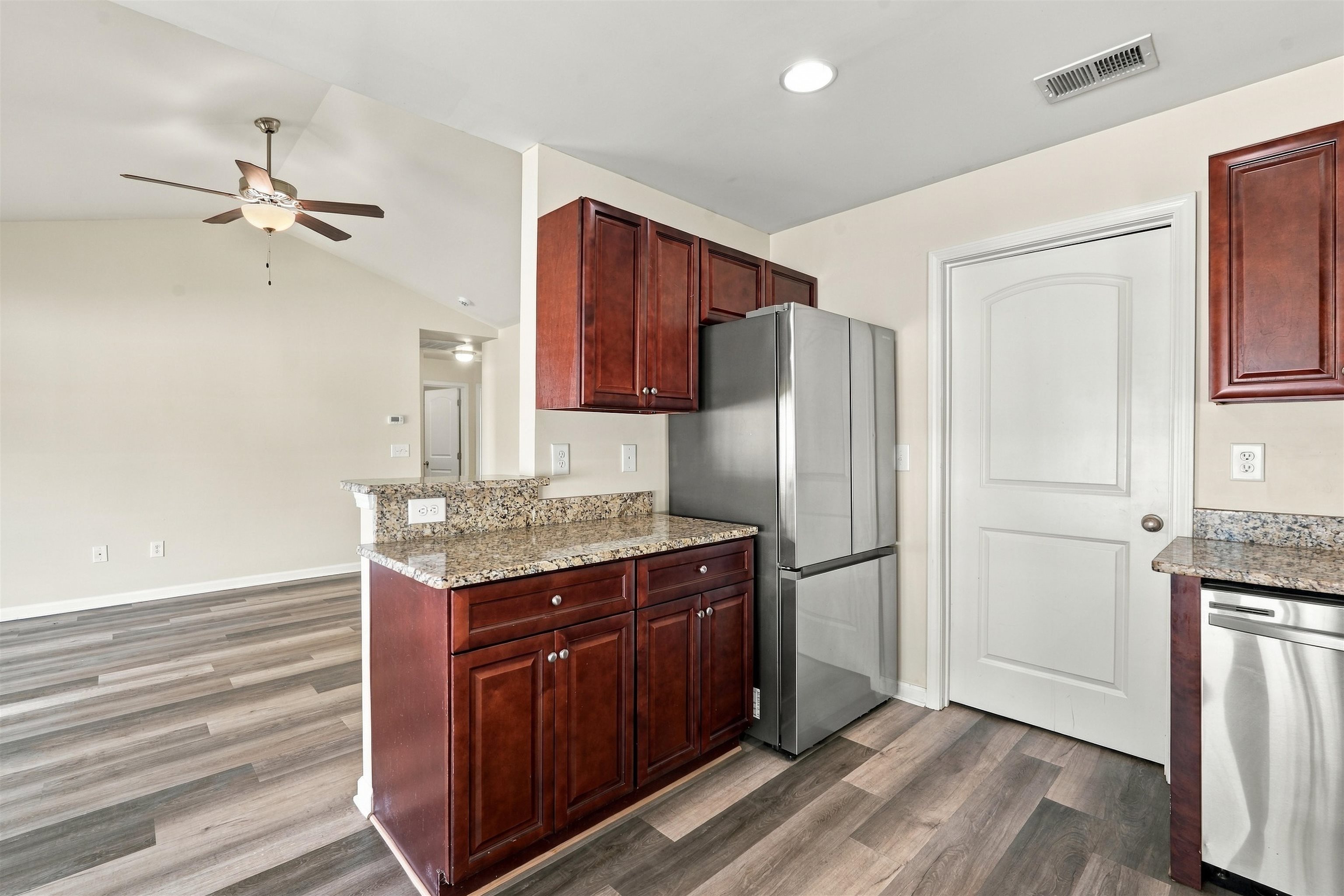 1828 Ambridge Dr. Property Photo 29