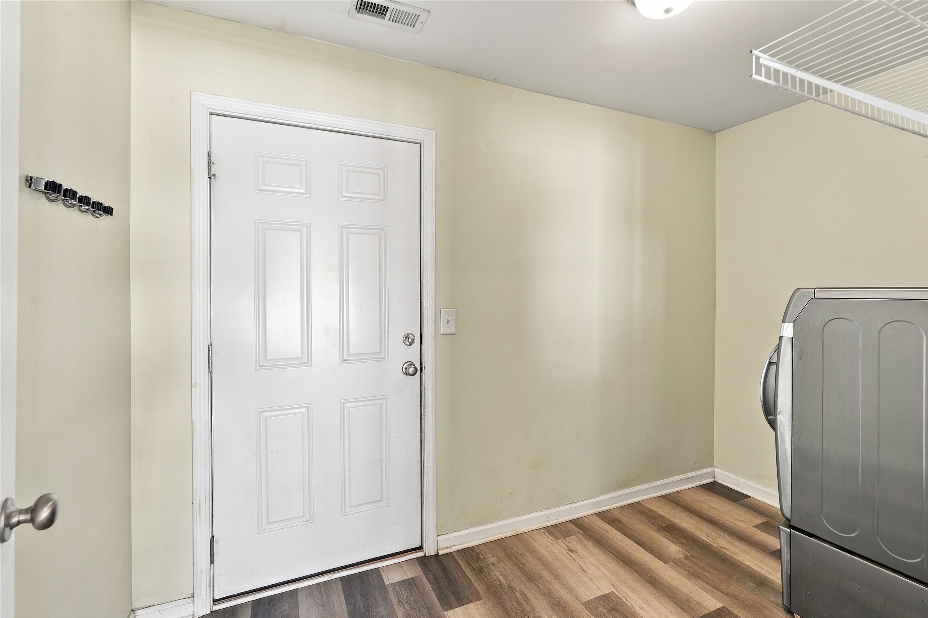 1828 Ambridge Dr. Property Photo 33