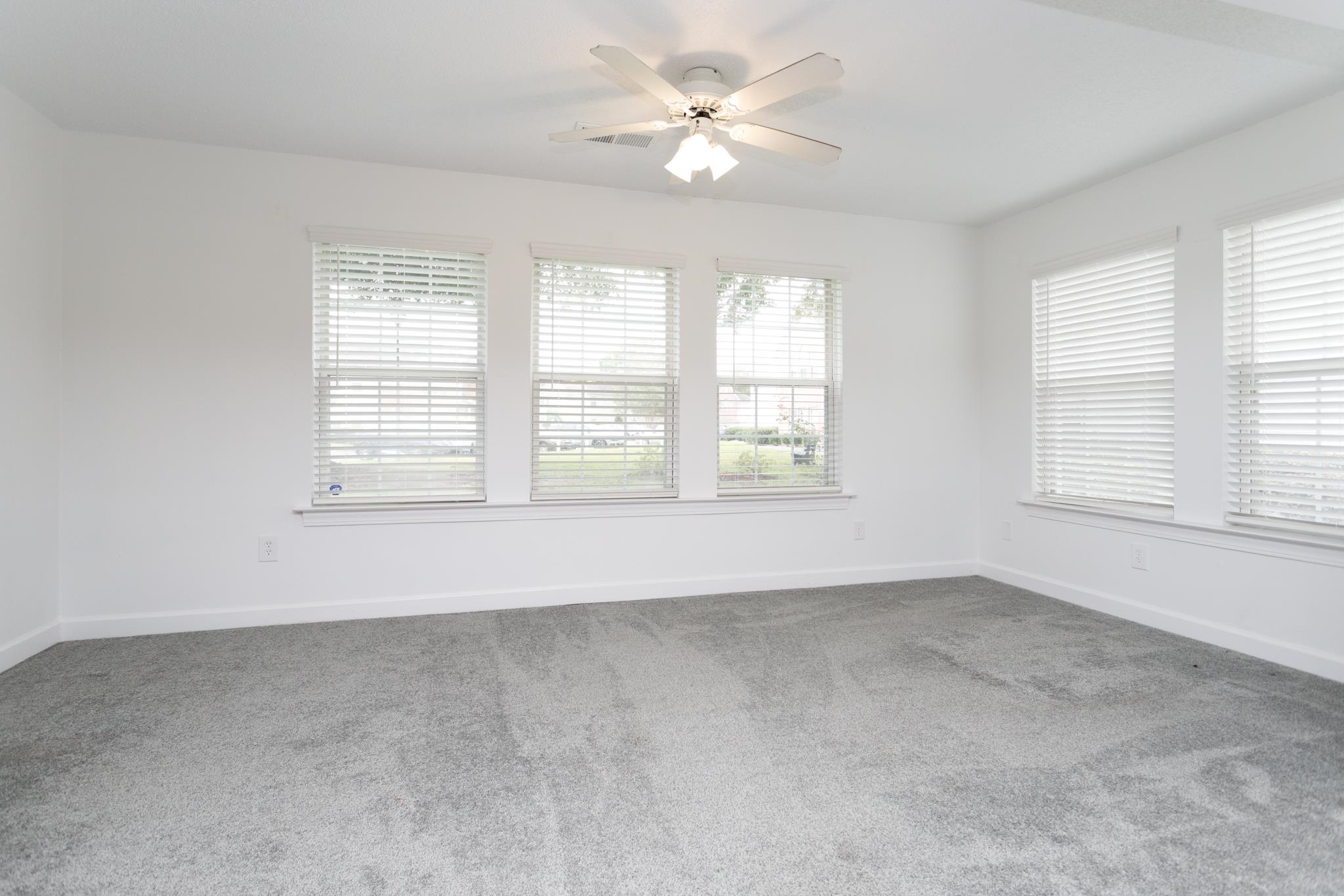 4384 Daphne Ln. Property Photo 5
