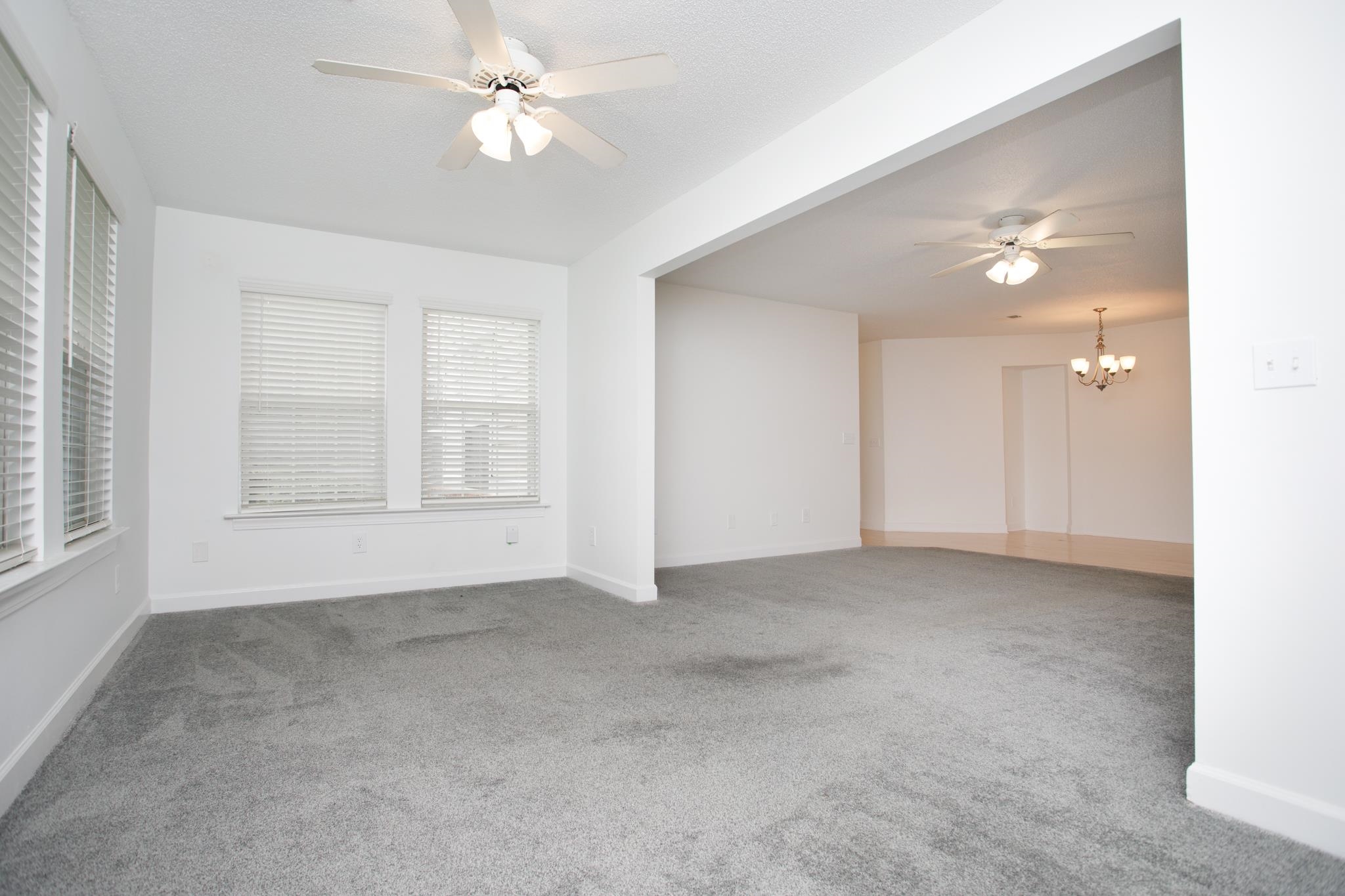 4384 Daphne Ln. Property Photo 6