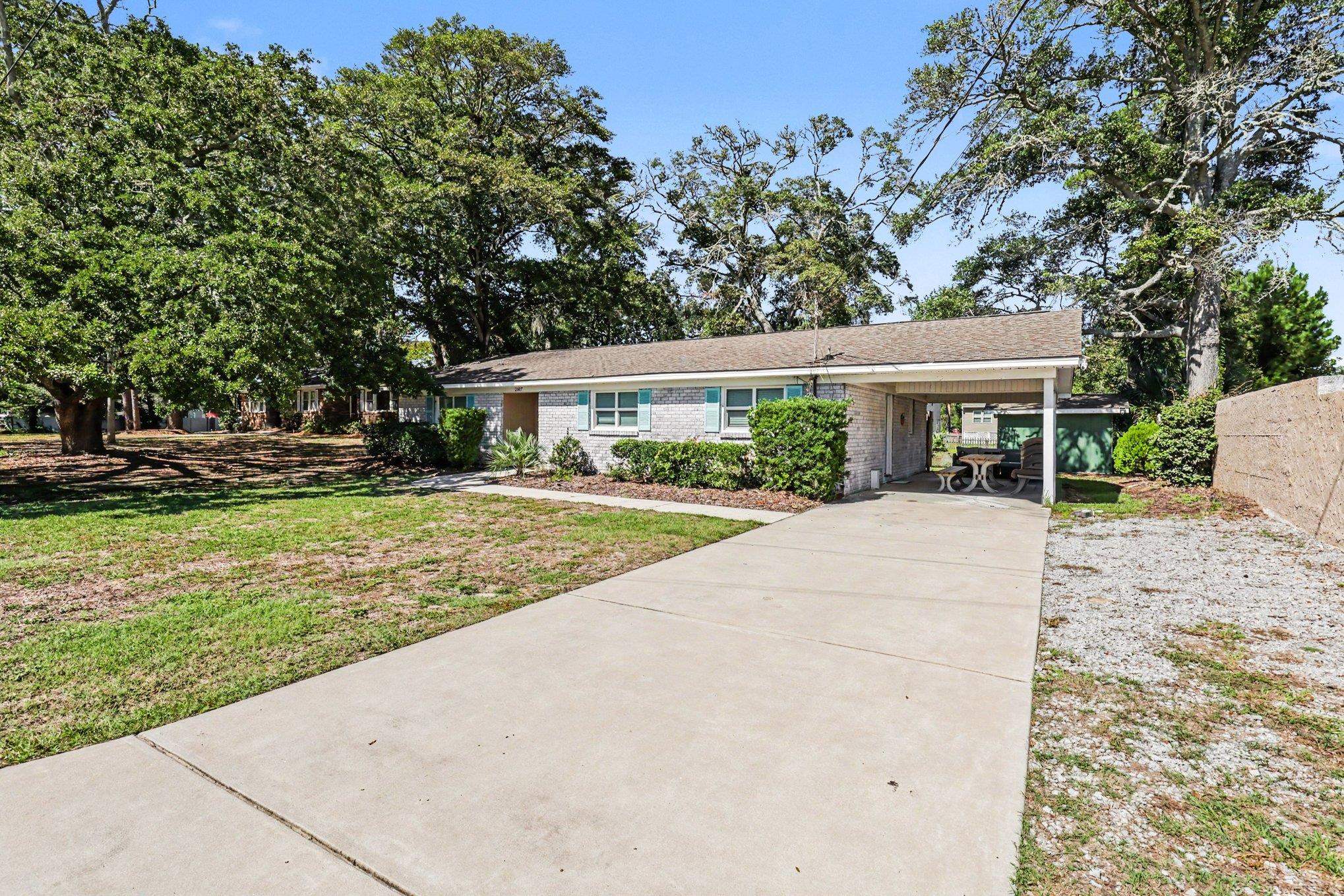 2307 Curley St. Property Photo 6