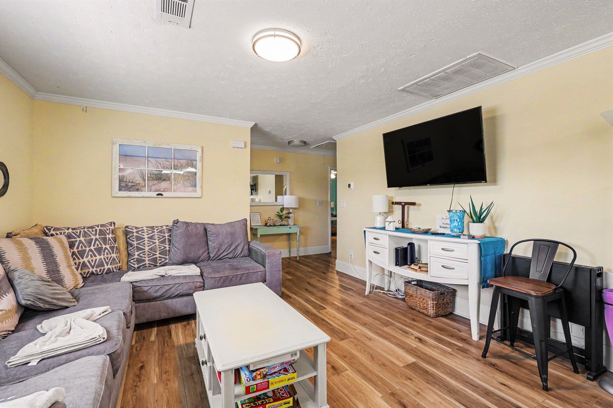 2307 Curley St. Property Photo 11